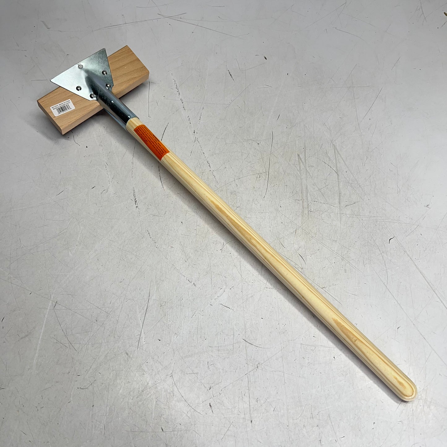 CARLISLE Oven Grill Brush & Scraper W/ Handle  30" Natural 36372500