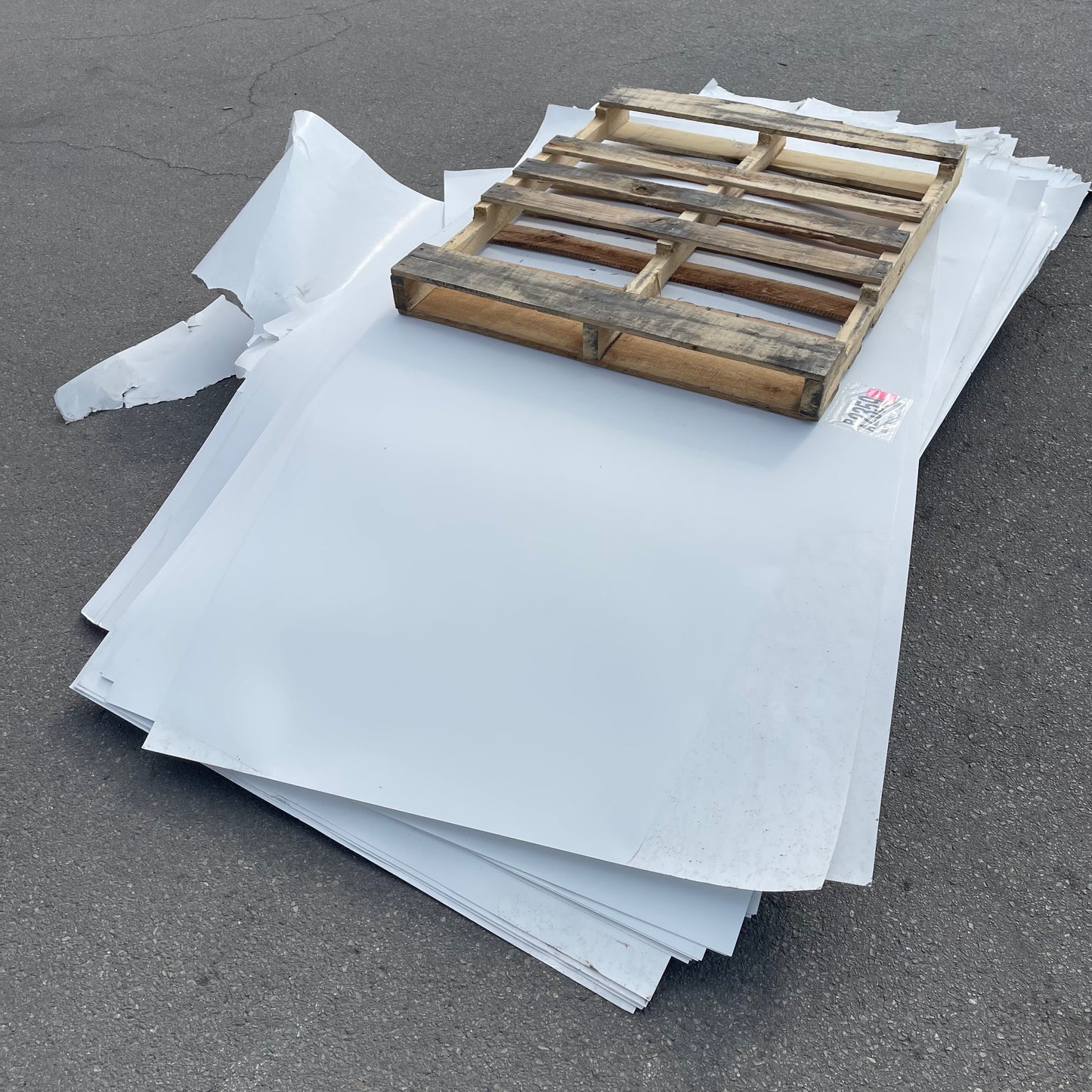 ZA@ Pallet of MIXED Large Paper Sheets 96”x48” (AS-IS)