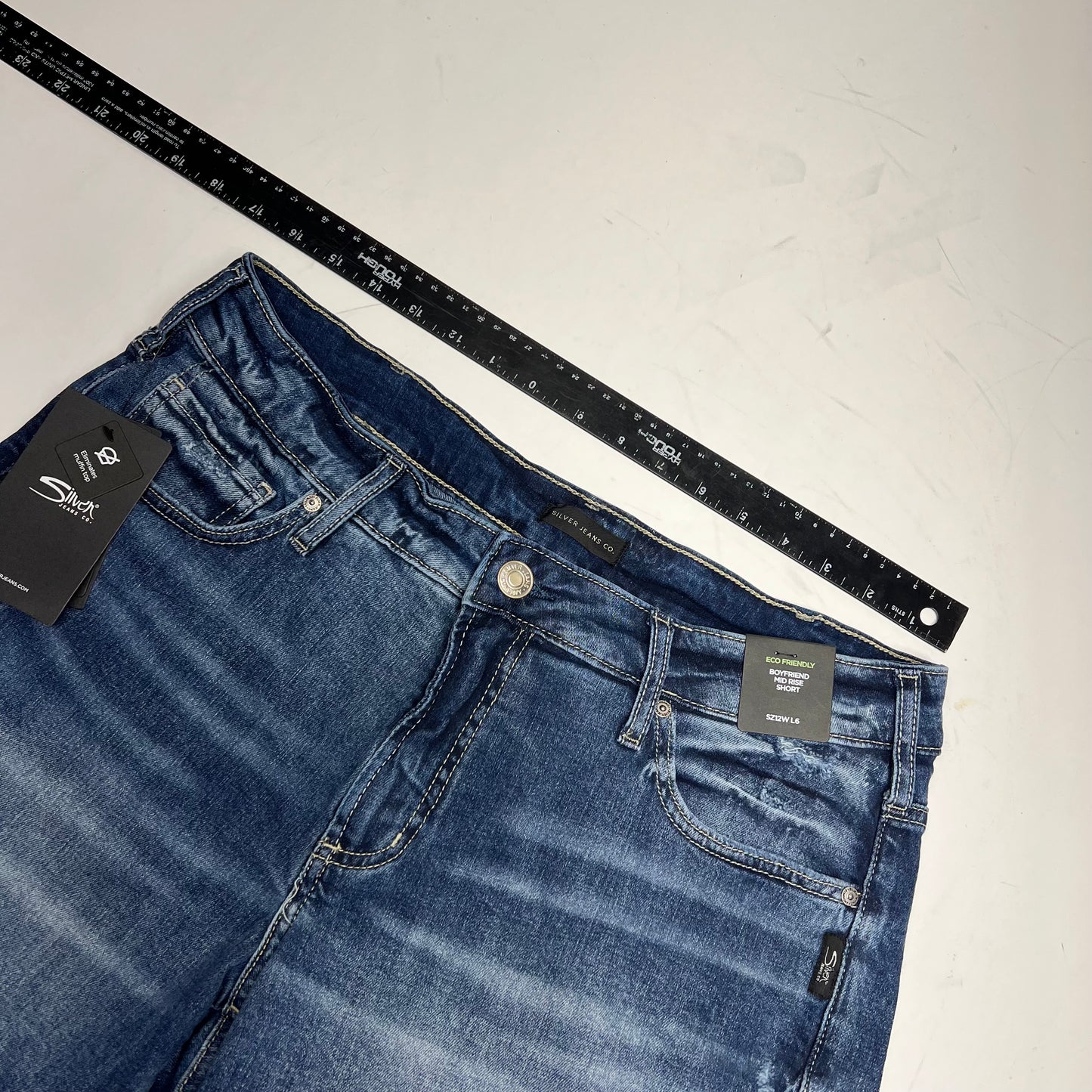 SILVER JEANS CO Boyfriend Mid Rise Short Women's Sz 12W/6 Indigo W53608EAF242