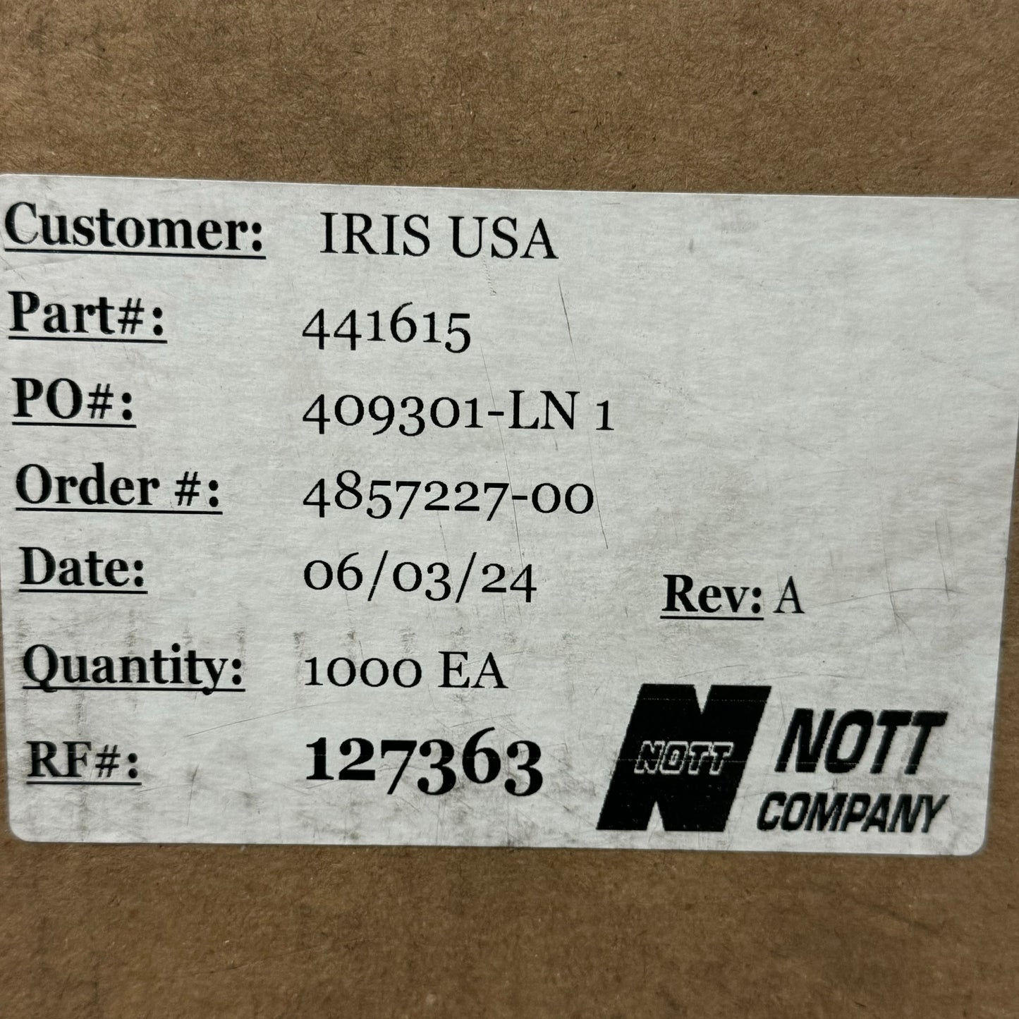 NOTT CO (1,000 PACK) Custom Packing Blue Foam Strip w/ Slit Parts 32” Long 441615