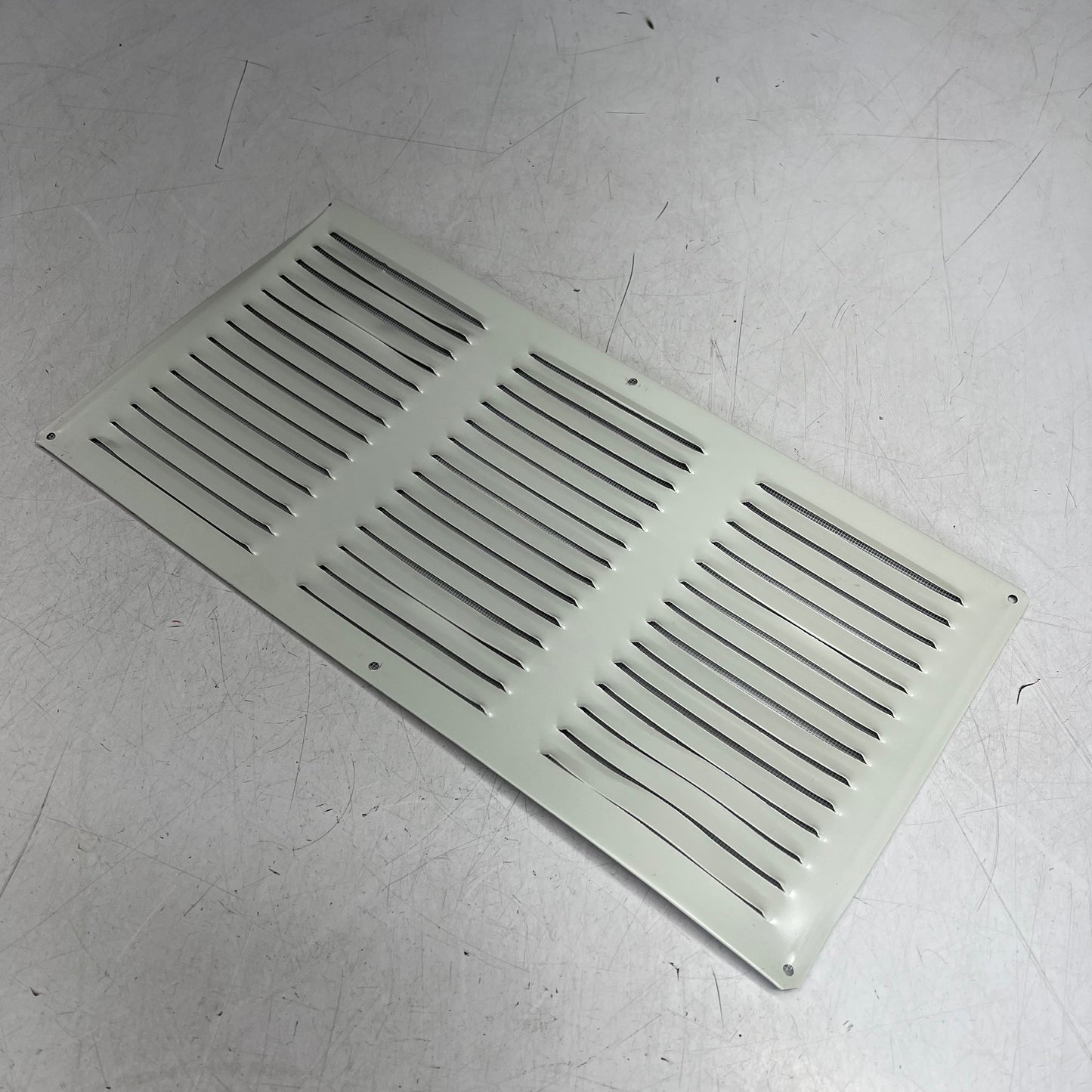 Bulk Wall Mount Vents Screen 15.5"x7.5" Off White 416-01322 (As-Is)