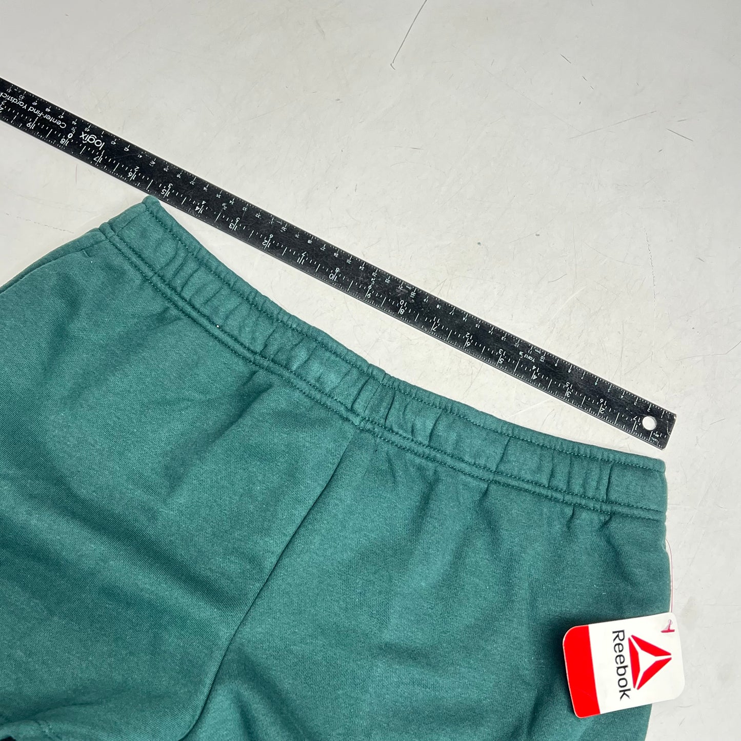 ZA@ REEBOK Weekender Shorts Fleece Lined Soft Waistband Women's Sz M Sea Moss