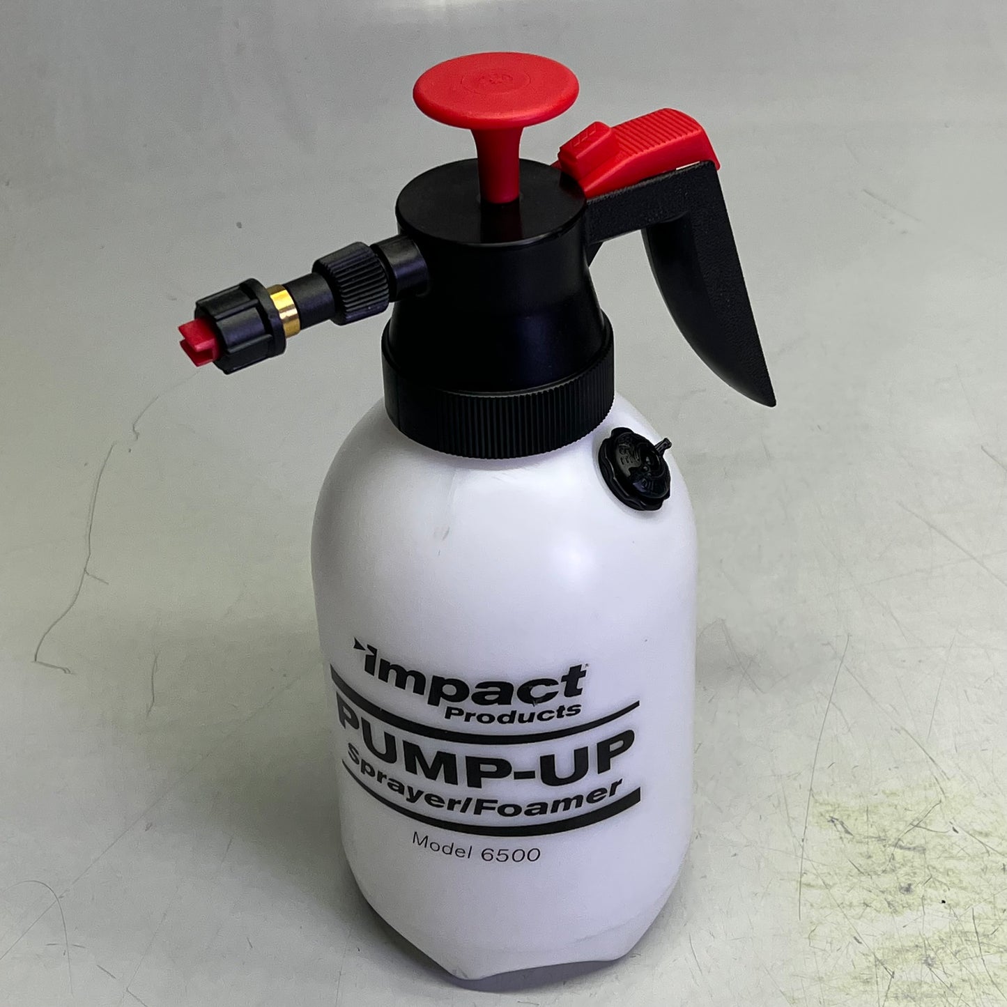 HOSPECO Impact Pump-Up Sprayer/Foamer 70 PSI 2 L Tank Clear/White IMP6500