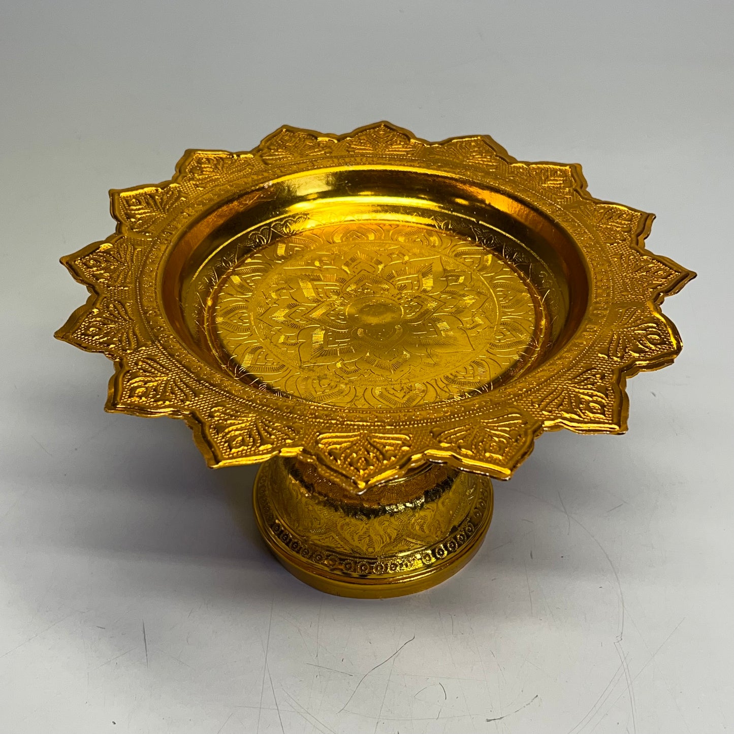 BEE BRAND Handmade Aluminum Ware Thai Design Offering Tray 7" Gold (As-is)