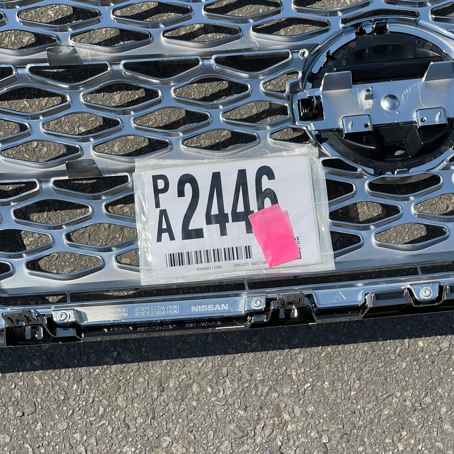 ZA@ NISSAN 2017-2019 Titan Grille Assembly OEM Front Chrome Grill 62310-EZ90B (AS-IS)
