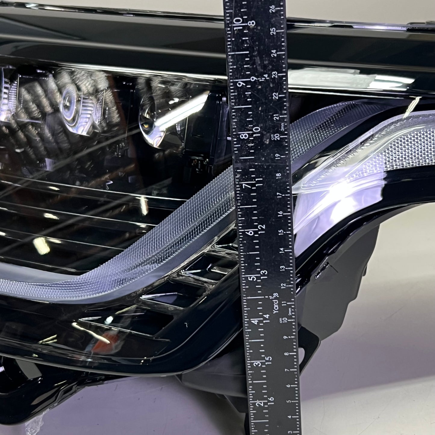 REEPU (2 Pcs) Car Headlights Sz 17" L x 10" H Black