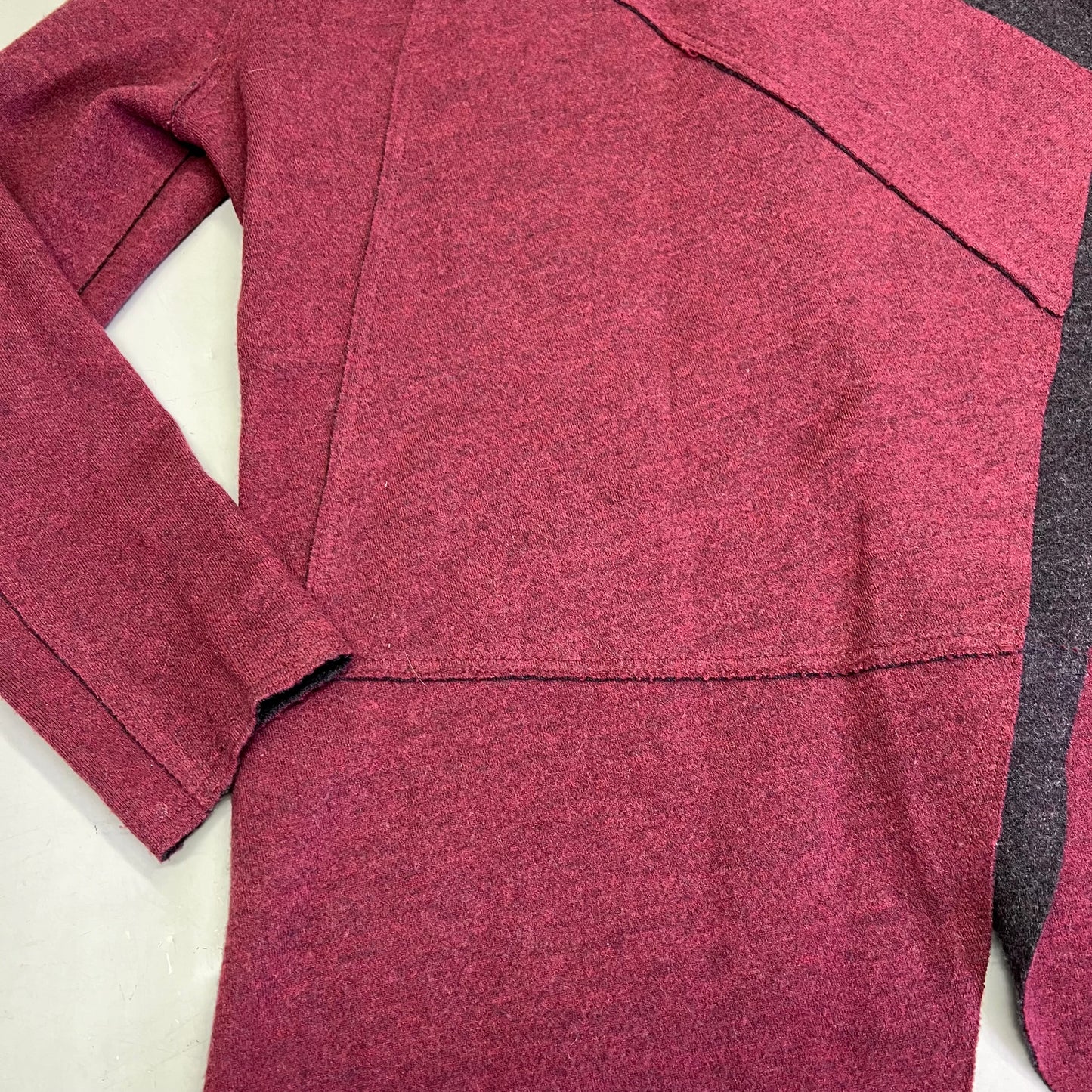 EILEEN FISHER Long Scoop Cut Bottom Cardigan 96% Merino Wool Women's Sz M Wine
