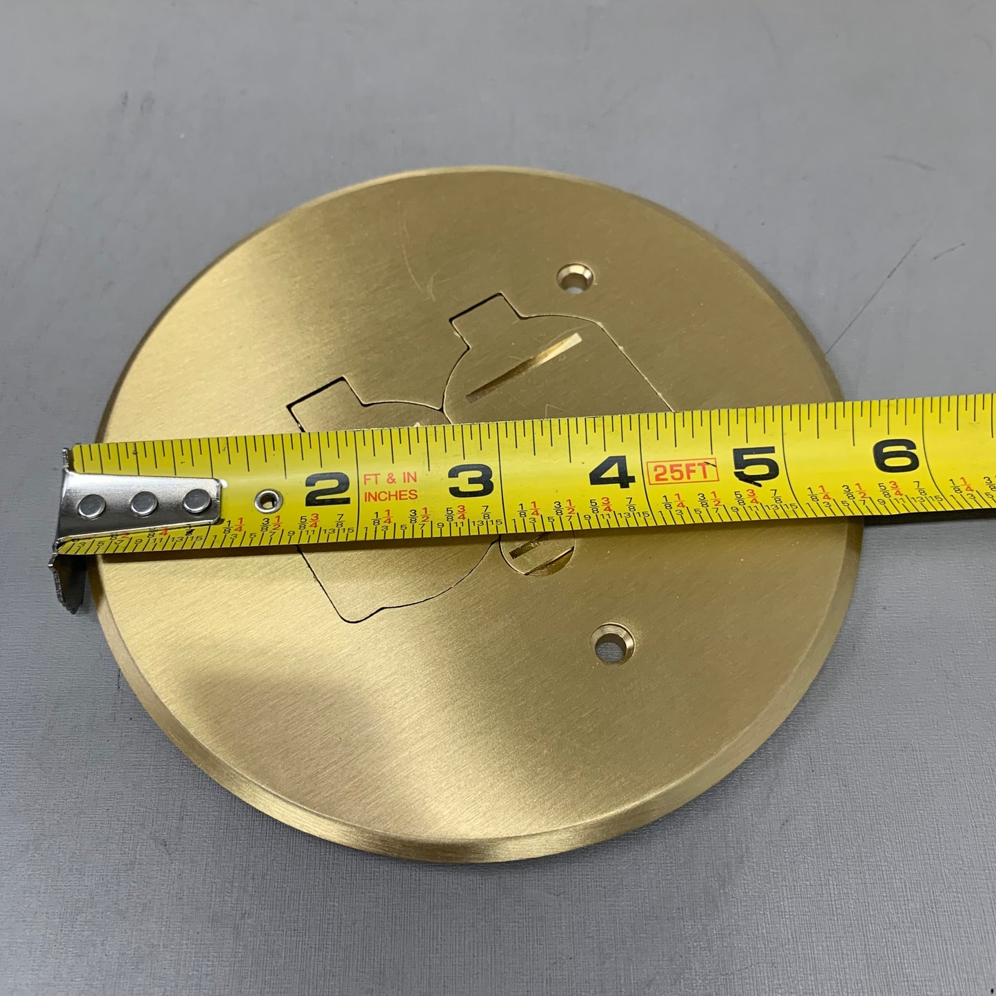 NEWHOUSE Low Profile Floor Box Cover Brass 8150BR