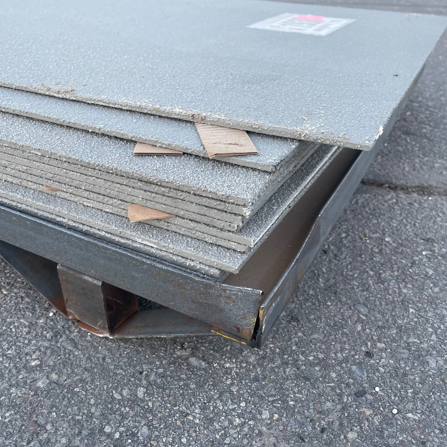 ZA@ Pallet of MIXED Composite Sheets Grey (AS-IS)
