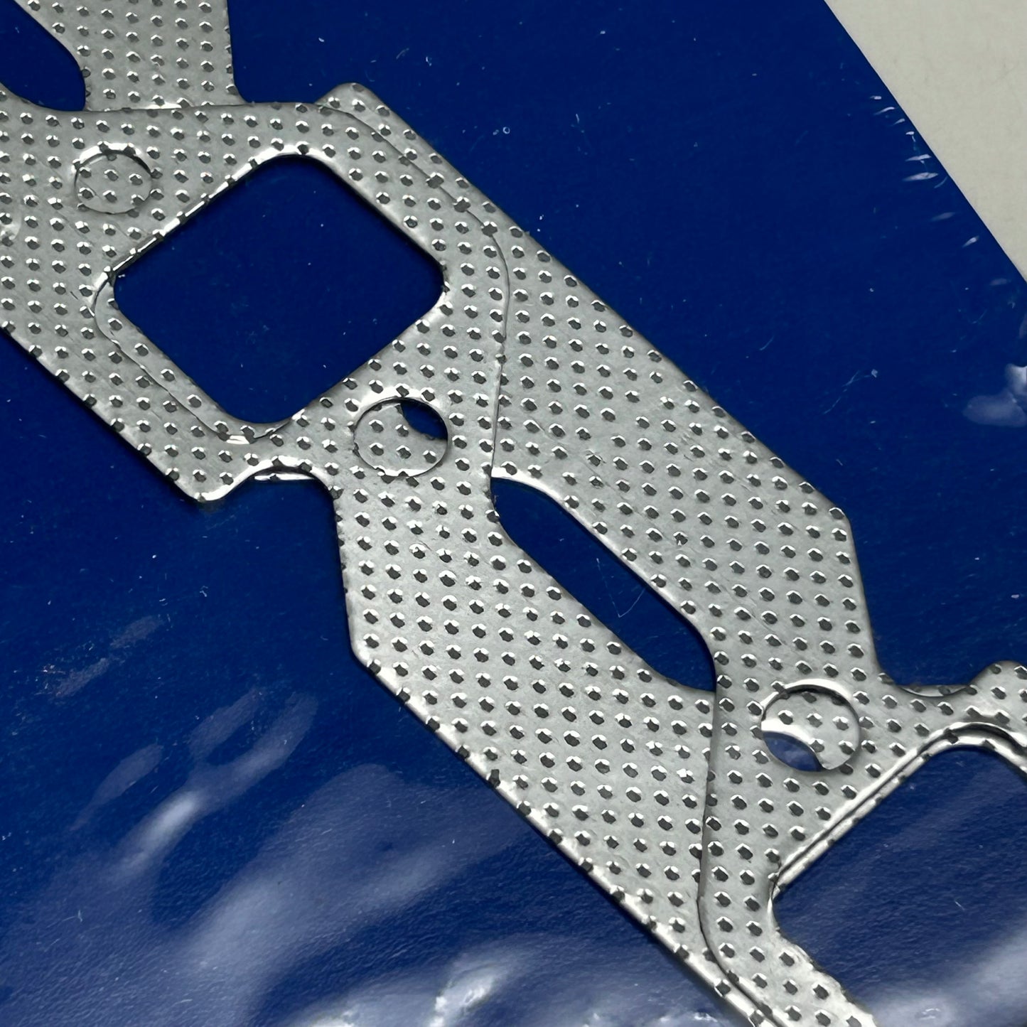 MAHLE Exhaust Manifold Gasket Replacement Part For Ford MS15129Y