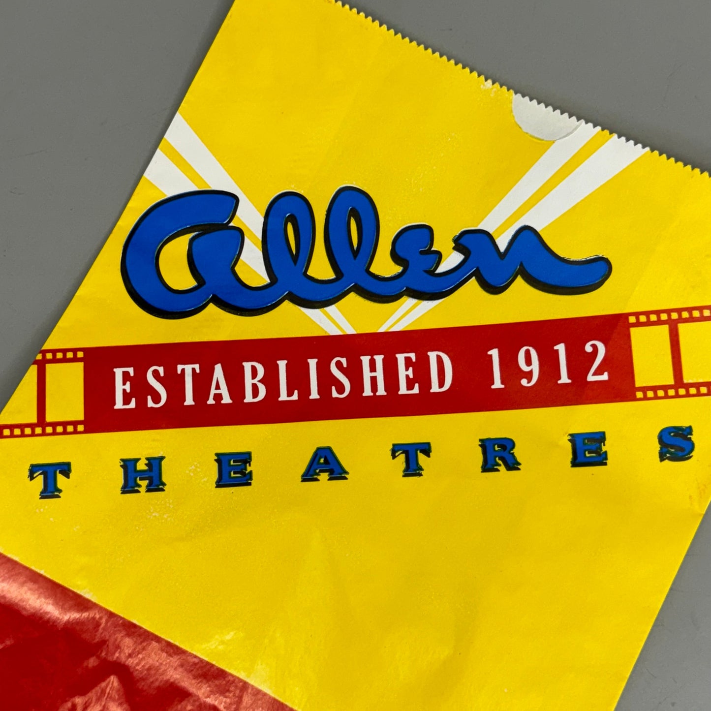 ZA@ MOVIE THEATRE POPCORN BAGS! (500 PACK) w/ "ALLEN THEATRES" Branding 9 1/2”Hx7 1/2”W C