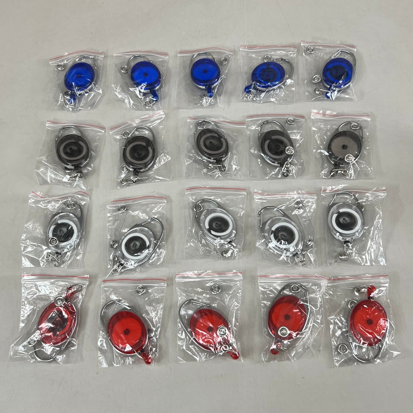 ADVANTUS Retractable Carabiner Style Badge Reels Pack of 20 Assorted 091141755522