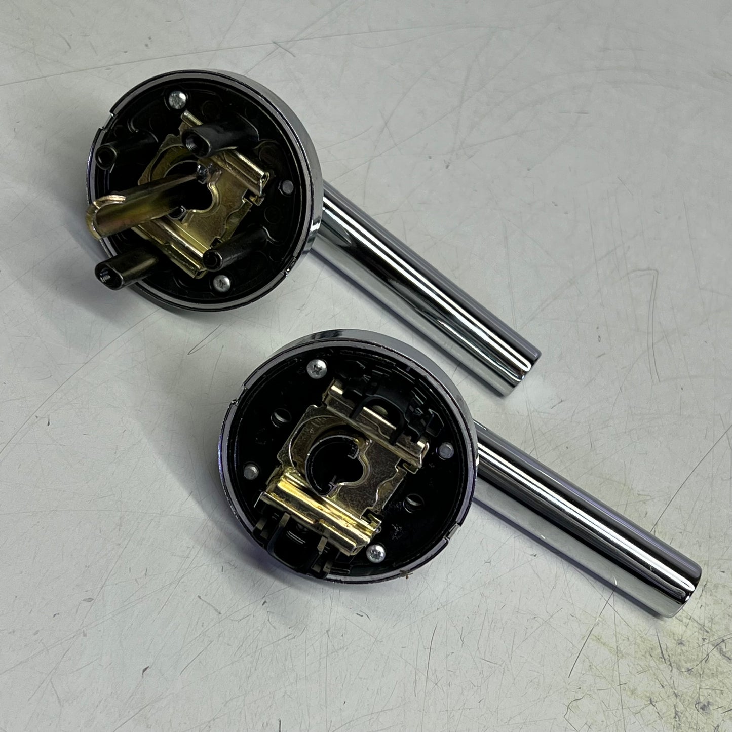 KWIKSET Milan Passage Hall/Closet Door Handle Polished Chrome 720MILRDT266ALRCS