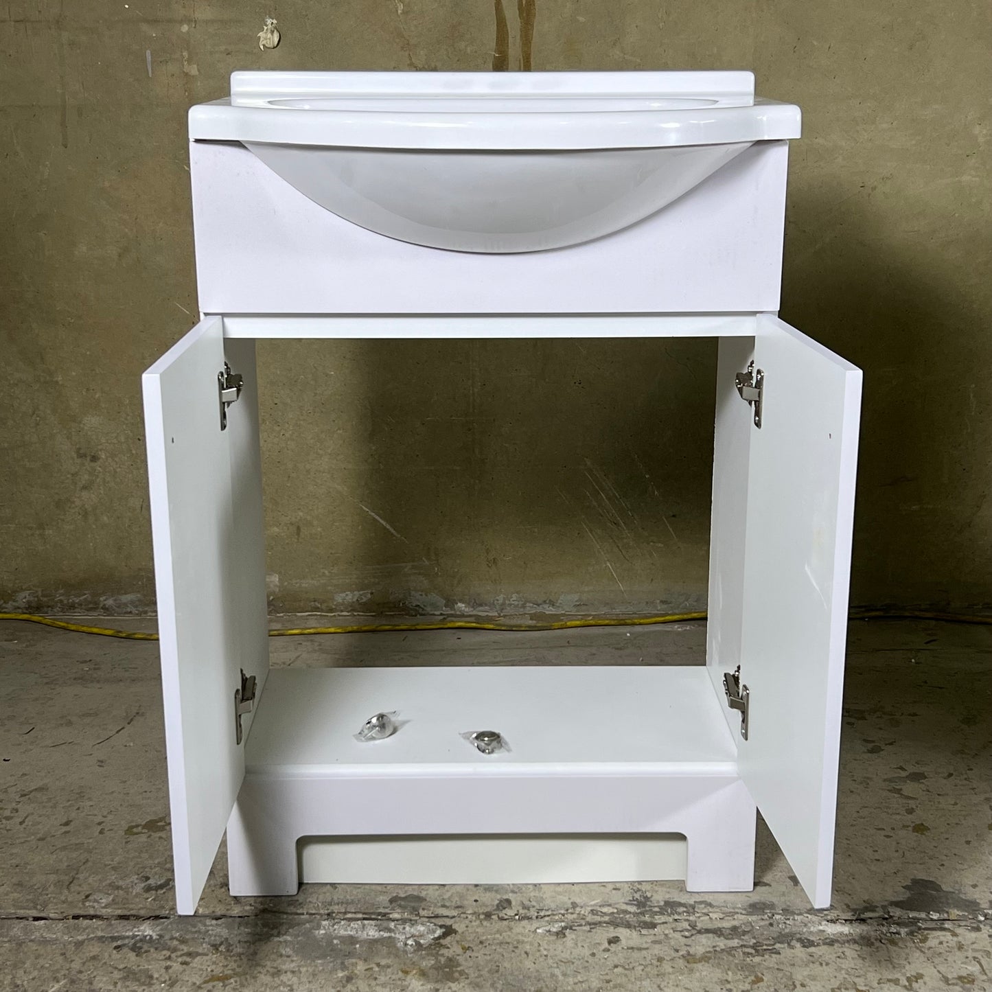 ZENNA HOME Single White Vanity Combo Sz 33” H x 24” L x 18” W RBC24WW