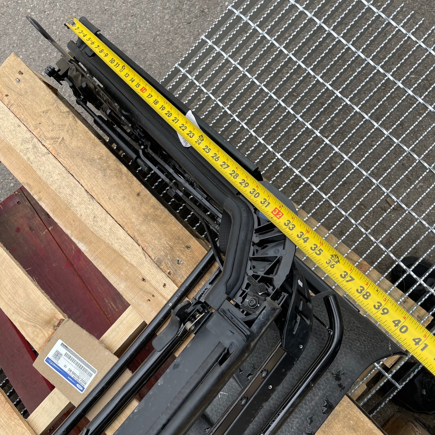 Z@ FORD BRONCO OEM SoftTop Car Roof Frame Assembly M2DZ-7853000-BG (AS-IS)