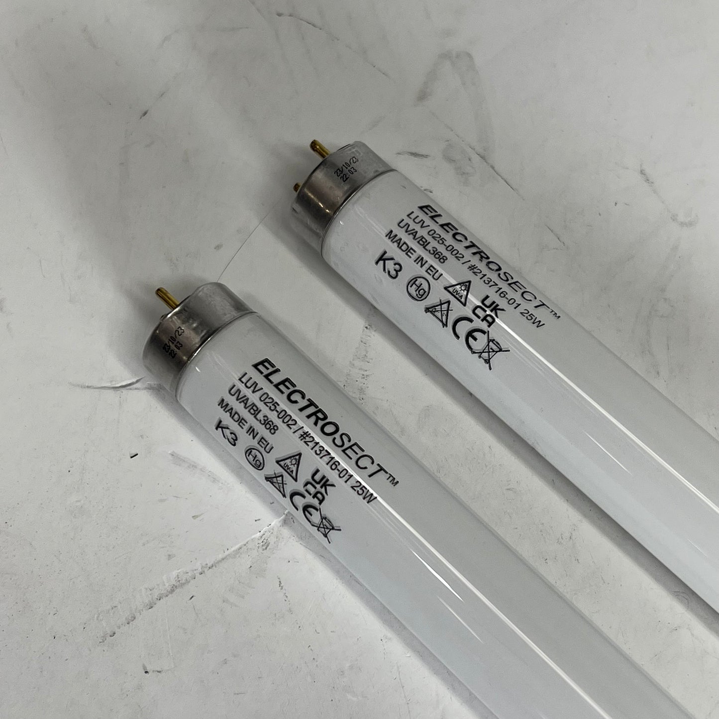 BRANDENBURG (2 PACK) Standard Bulb Fly Pest Control 25W 18" White 213716-00