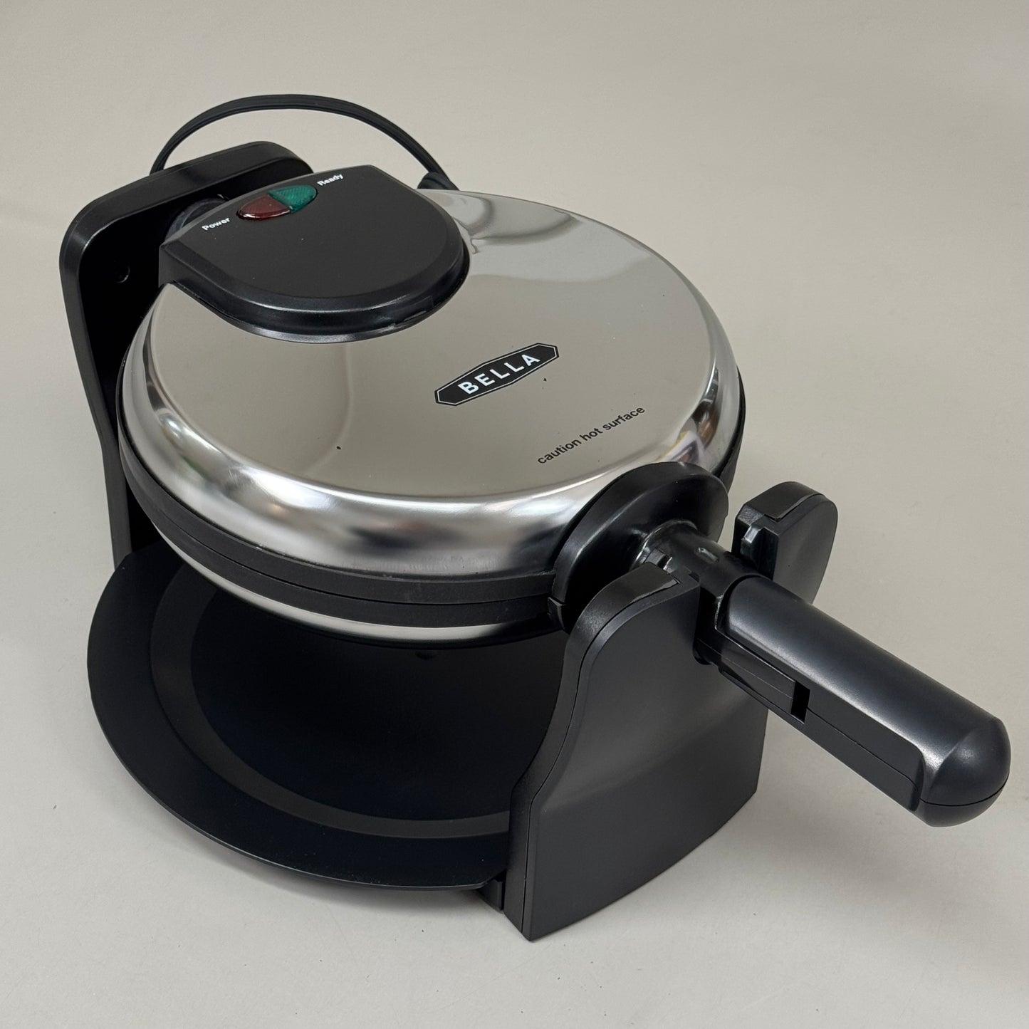 BELLA Compact Rotating Belgian Waffle Maker BPA FREE Stainless Steel As-is