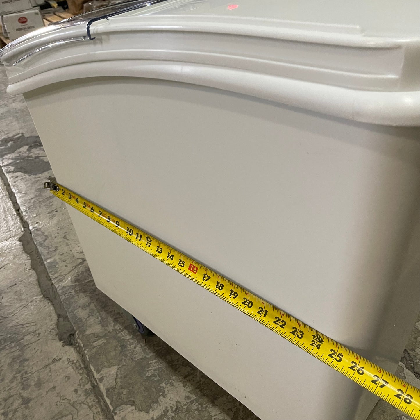 BAKER’S LANE Mobile Ingredient Bin 21 Gal White 176BIN21GL