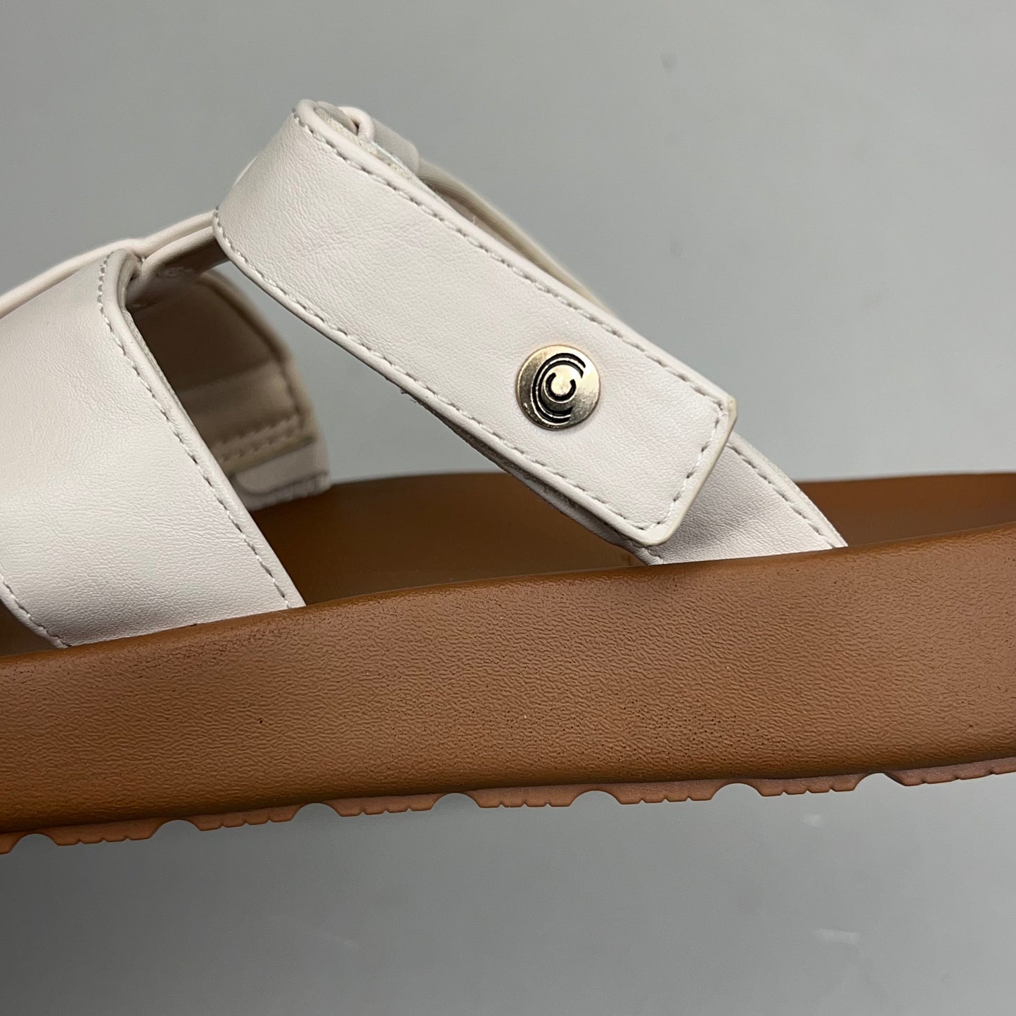 COBIAN Amalfi Synthetic Leather W/ Microfiber Lining Sandals Women's Sz 6, 35.5 EU Cream AMA25-110-6