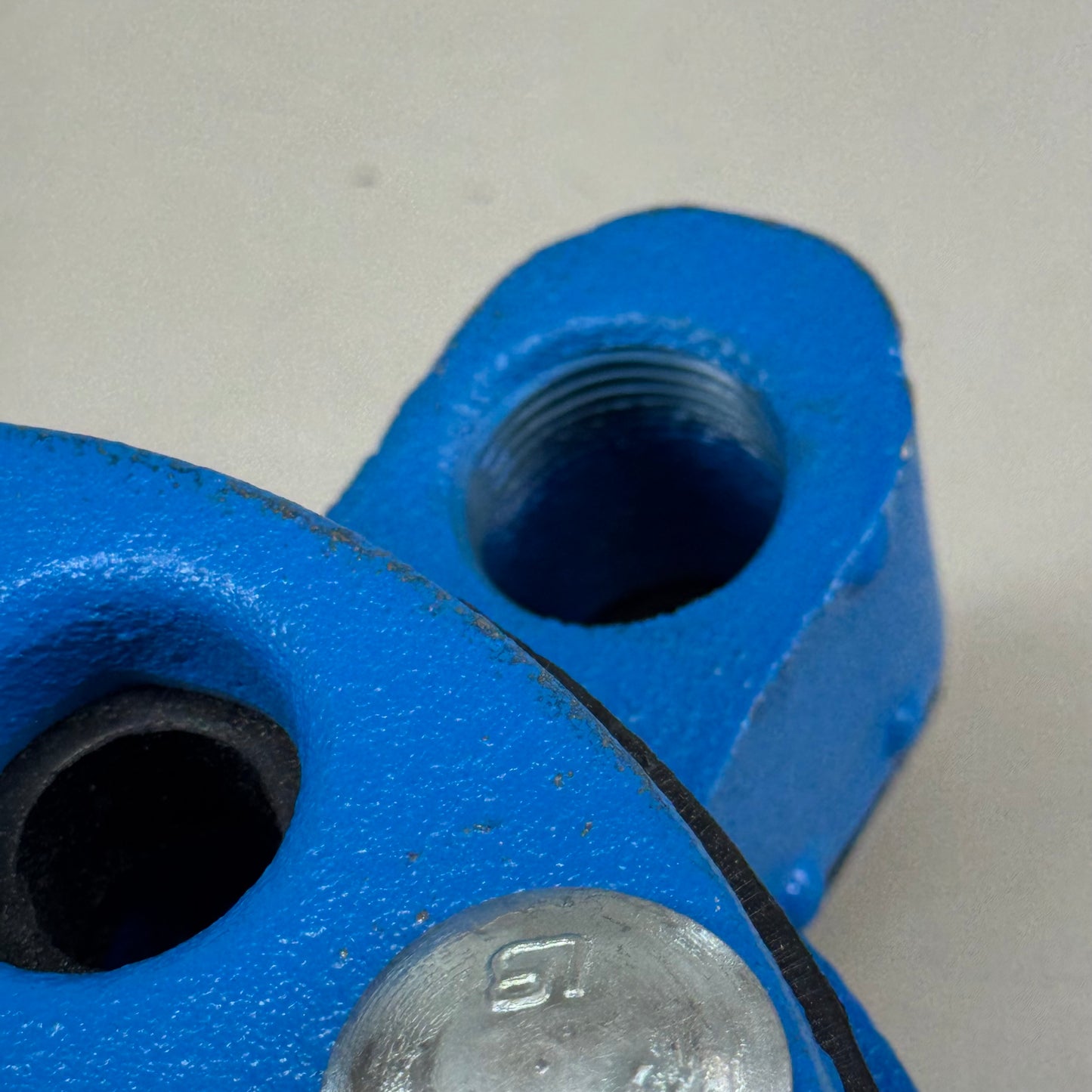 CAMPBELL  Cast Iron Well Cap/ Well Seal  6"x1-1/4" Blue SH6X1 1/4