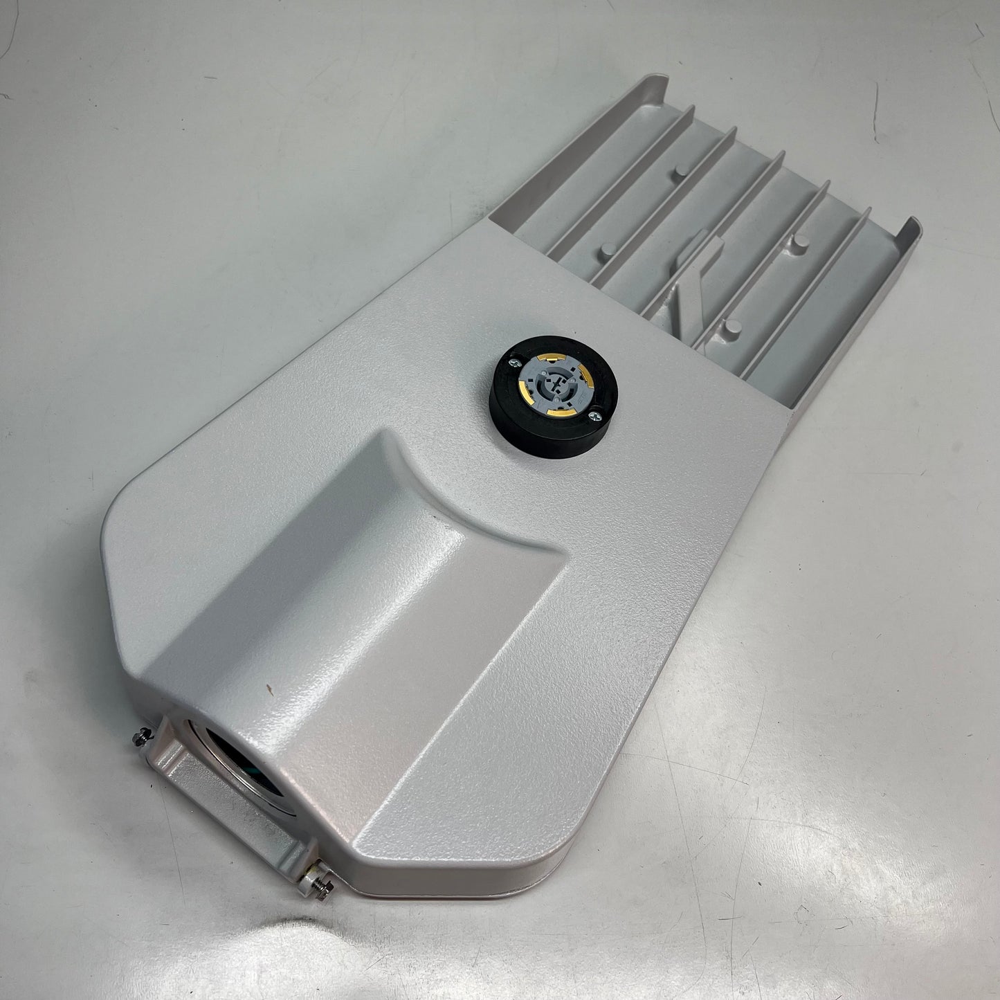 COOPER LIGHTING Archeon Contemporary Series Street Light 160 24000 L 4000 K