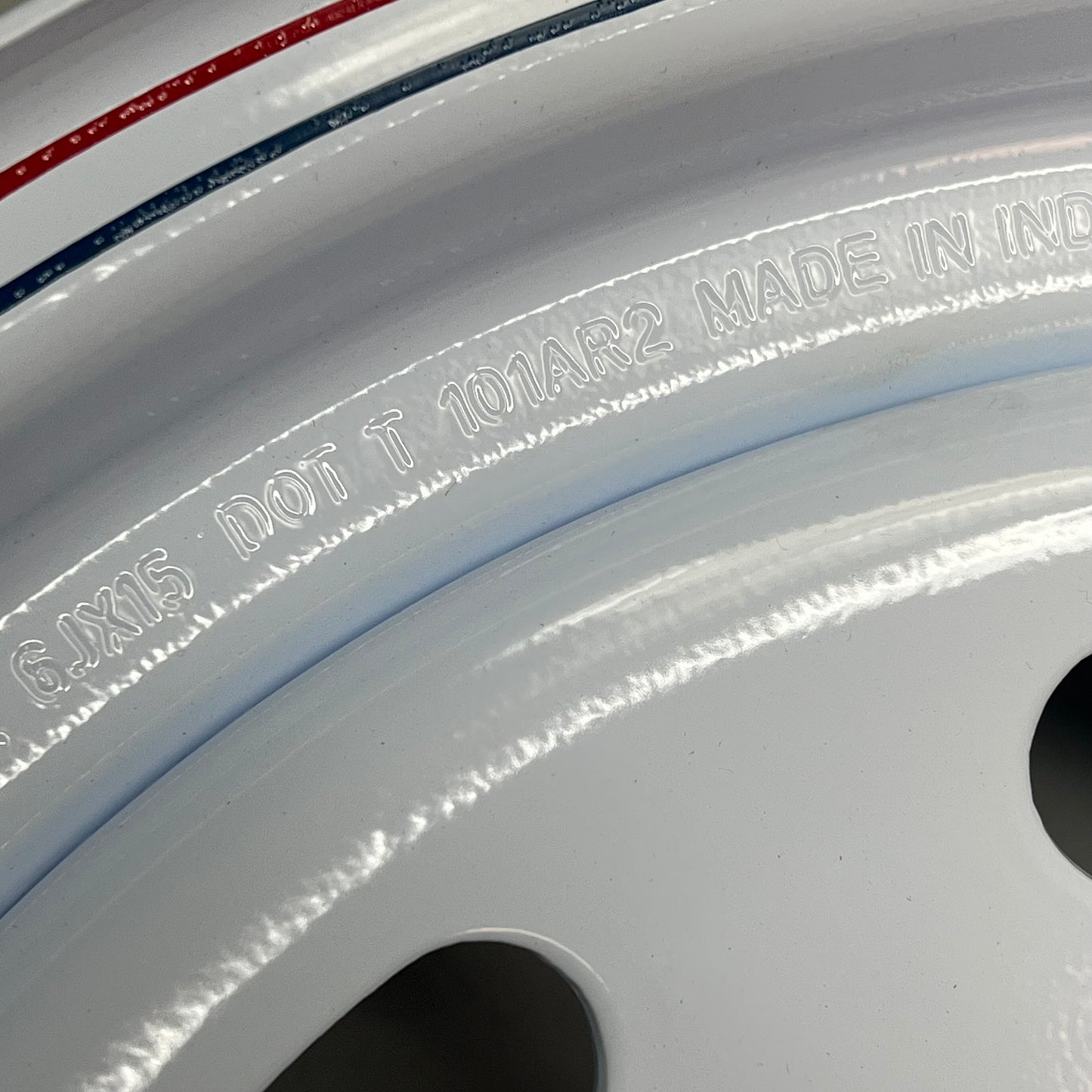 CARLISLE  8-Spoke Trailer Wheel 15 X 6 White W/ Red & Blue Stripe 1522660564B