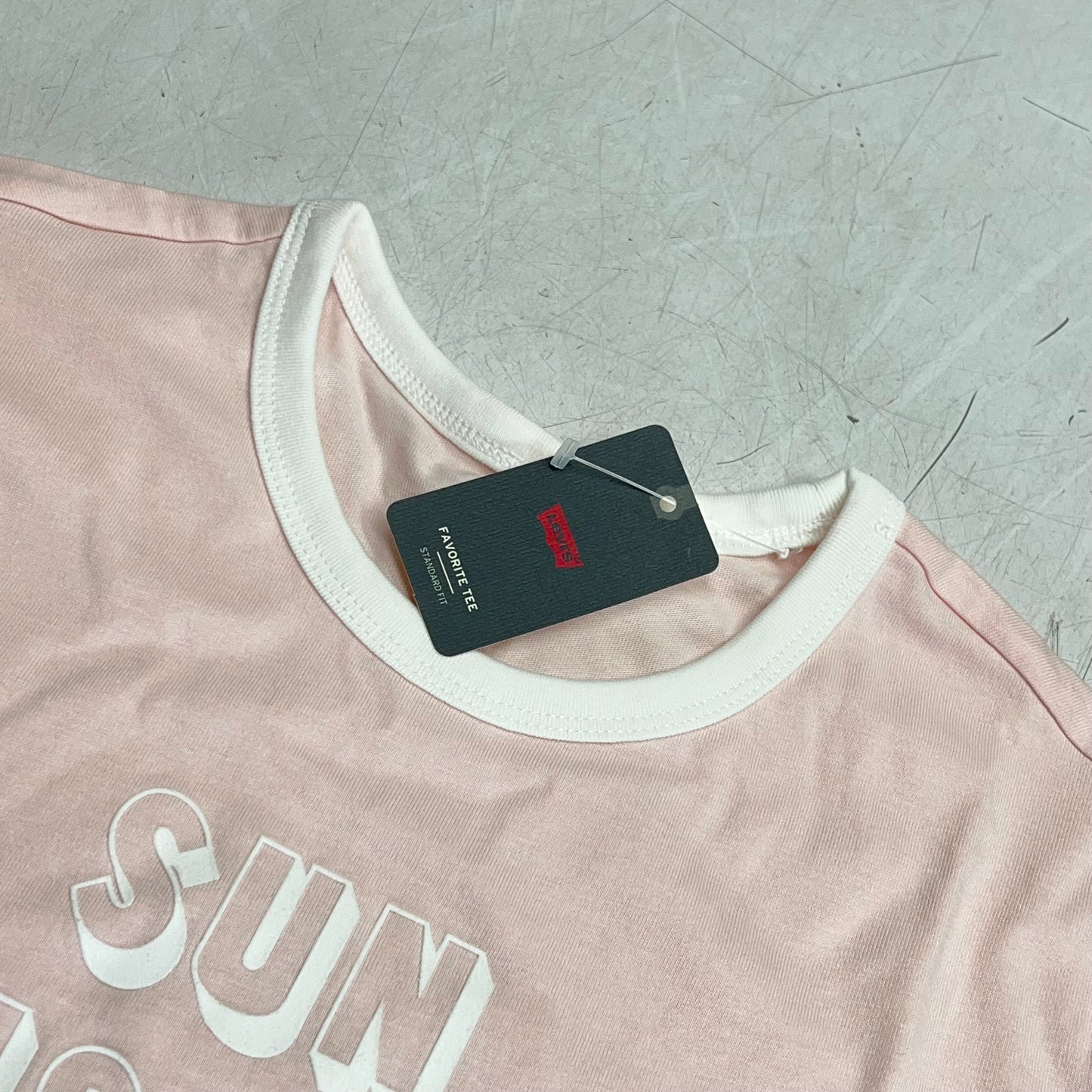 LEVIS Graphic Logo "Sun Kissed" Tee Shirt Women's Sz M Light Pink 005H20005