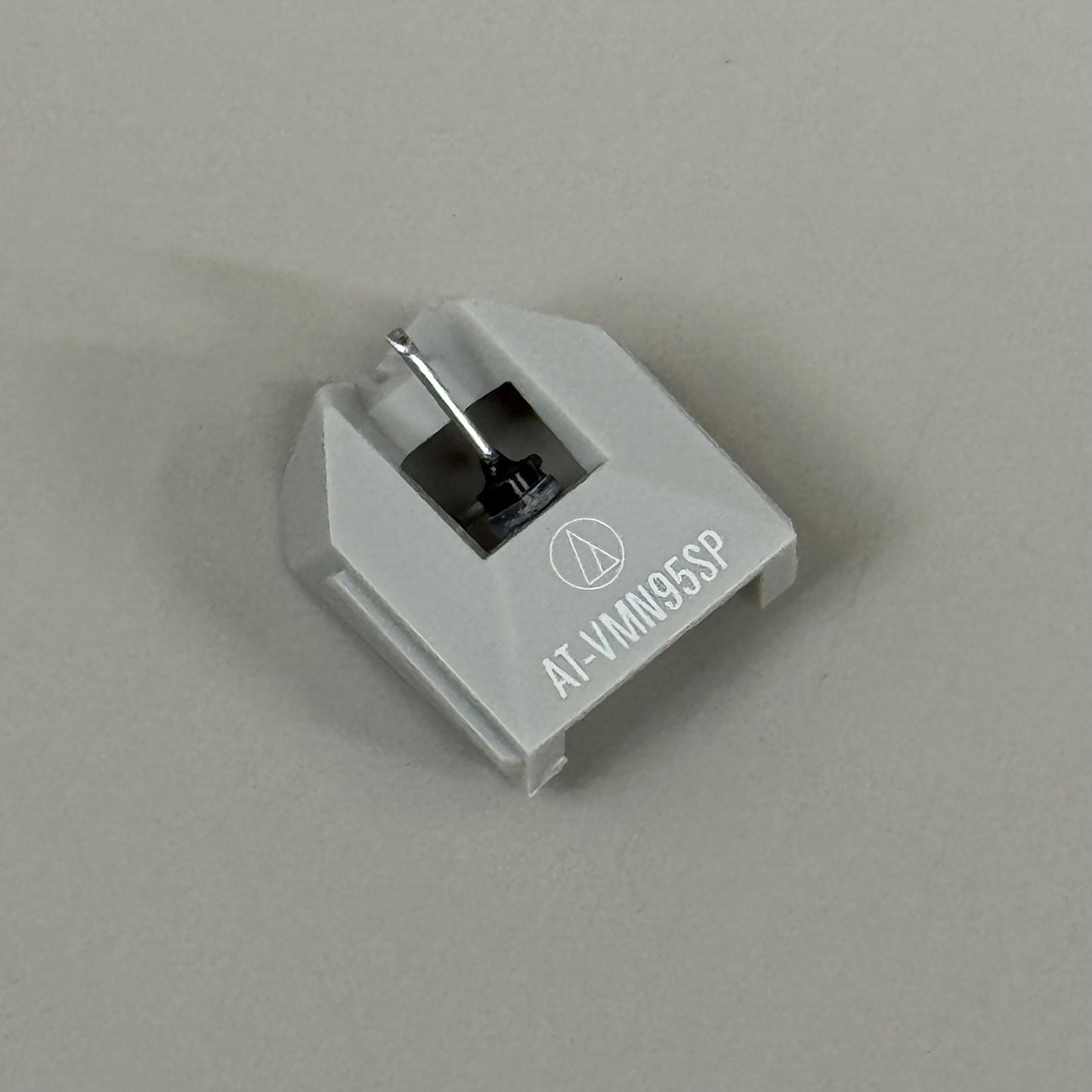 AUDIO-TECHNICA VMN 95 Replacement Stylus For 78 Rpm SP Record 3.0 mil Grey AT-VM95SP