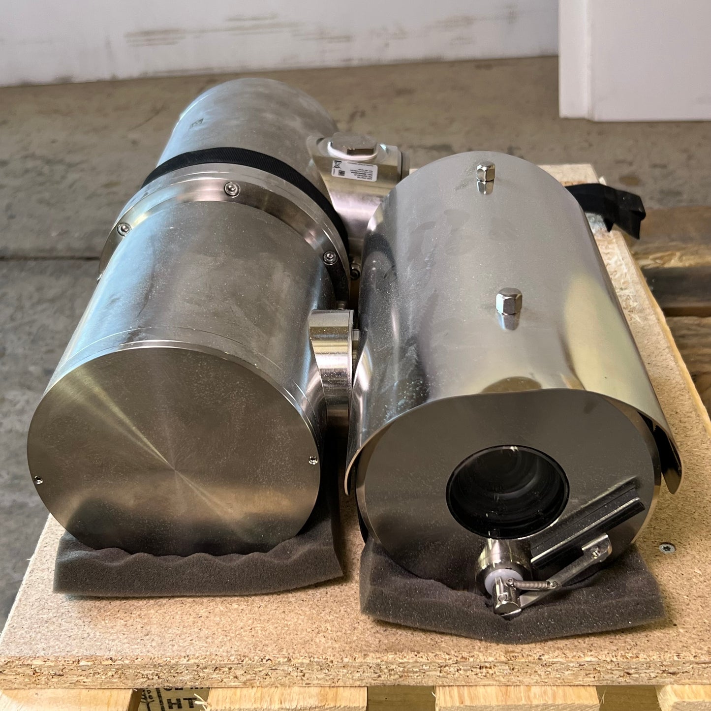 AXIS Globally Certified Explosion-Protected Positioning Network Camera XPQ1785 02278-501-01 (Pre-Owned)