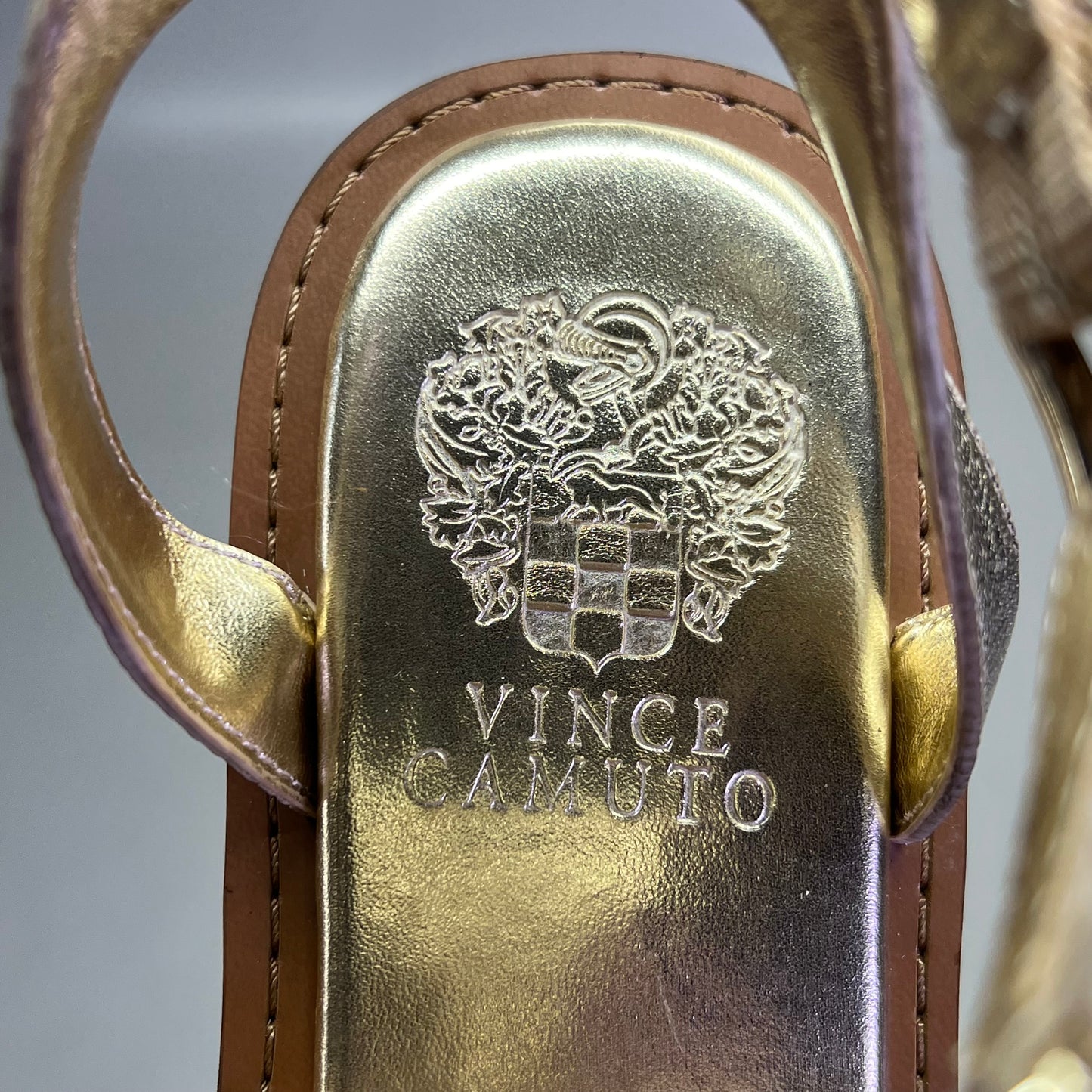 VINCE CAMUTO Leather Studded Gladiator Sandals Women's Sz 9M Egyptian Gold