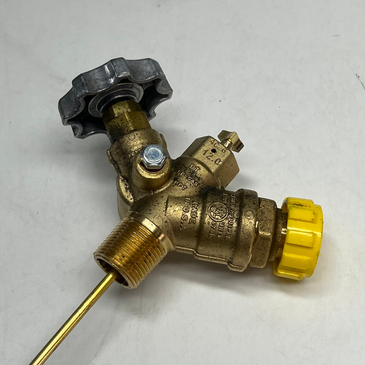 RAGO Propane Tank Replacement Multivalve  3/4" mnpt thread 15"L Brass 7556R