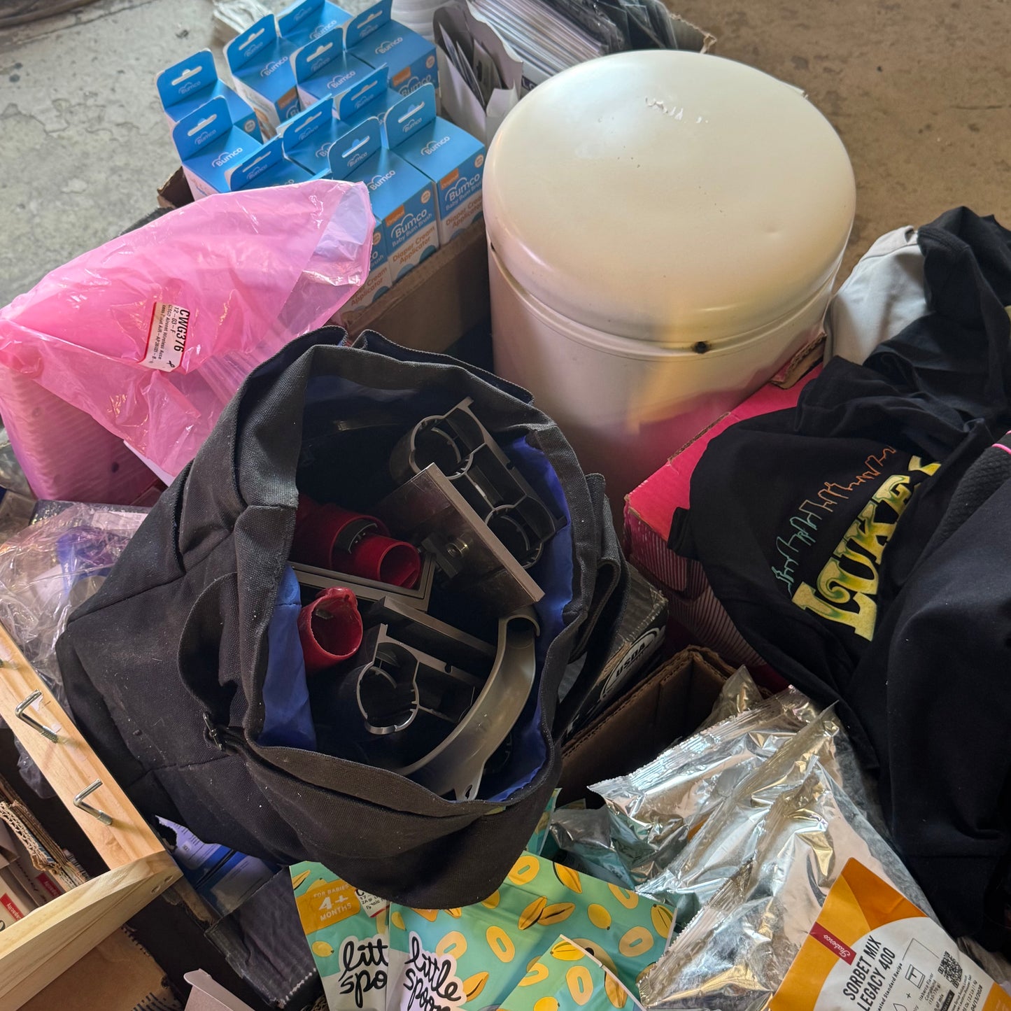 ZA@ Pallet of MIXED Food, Clothing, Baby Cereal, Diaper Cream, Shoe Covers, Etc... (AS-IS)