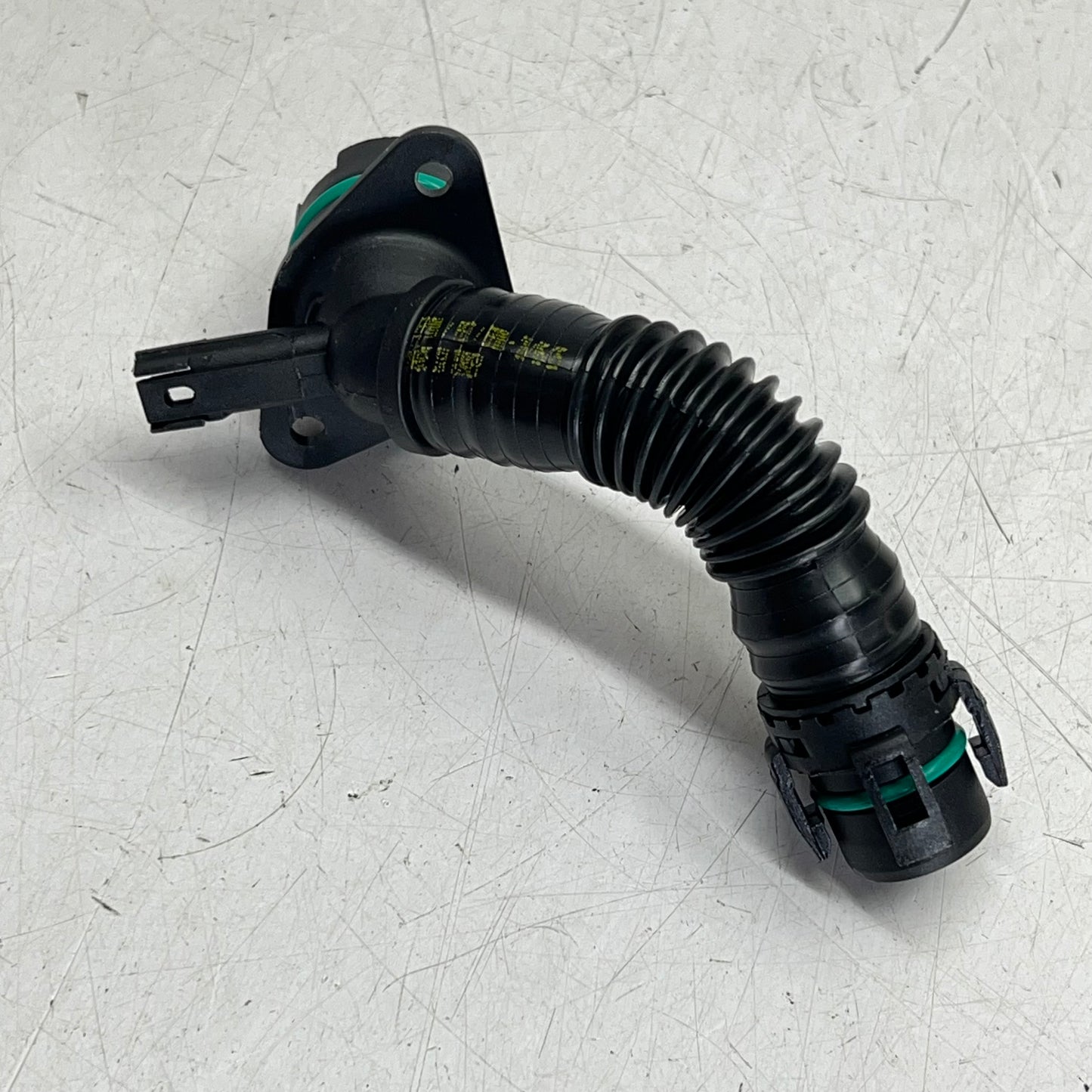 GATES Plastic Emission Control Ventilation Hose 7-3/8" Black EMH137