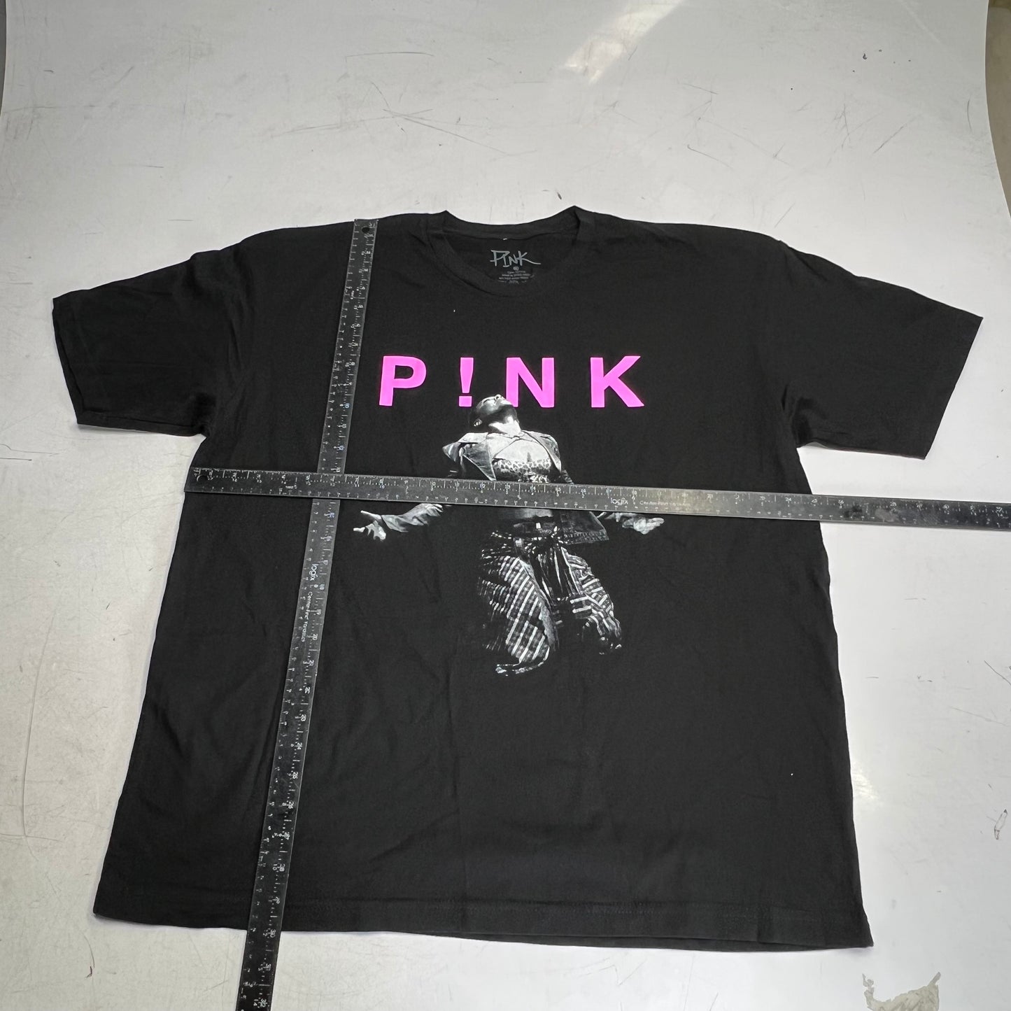 PINK Summer Carnival Tour 2023 Graphic Tee Shirt Women's Sz XXL Black/Pink