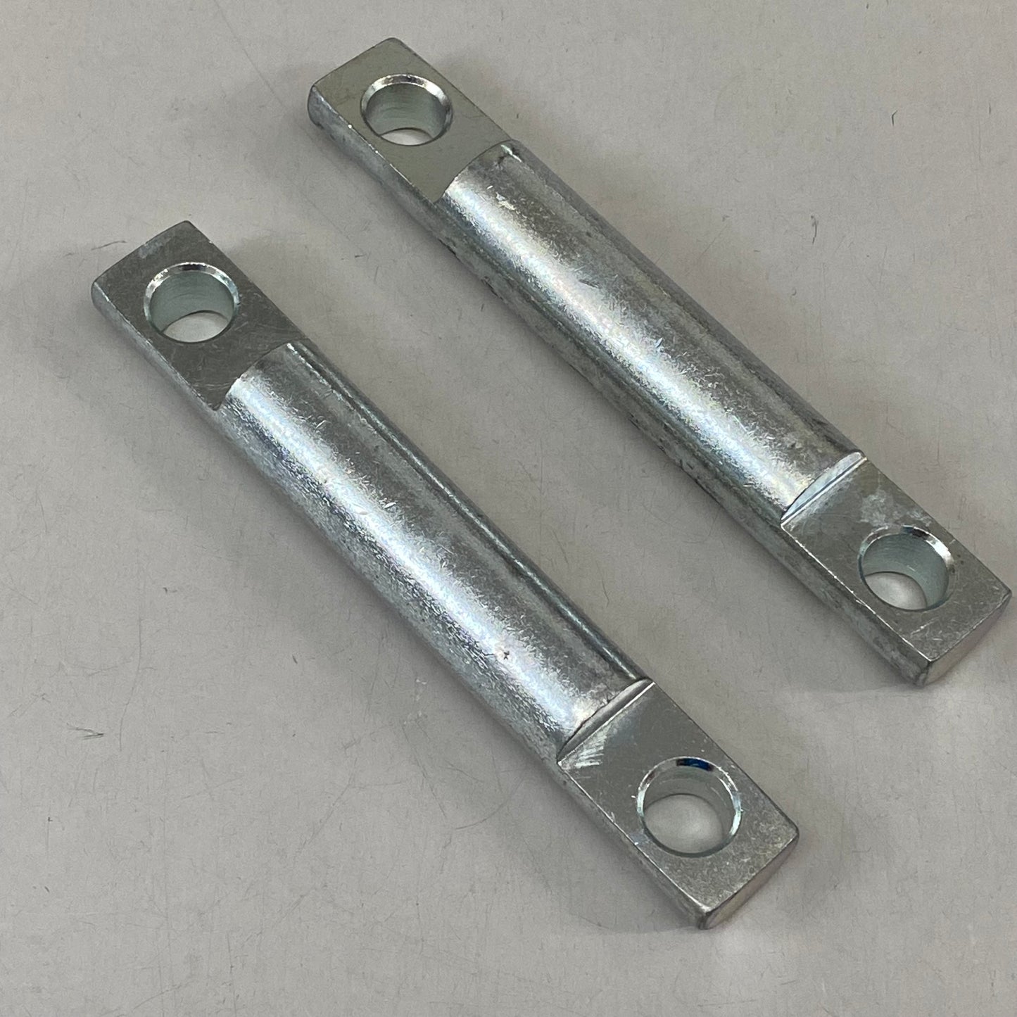 BLUE OX Single Pull Hitch Immobilizer For Vehicle Theft Deterrent Chrome BX88372 (New Other- Slightly Distressed Packaging)