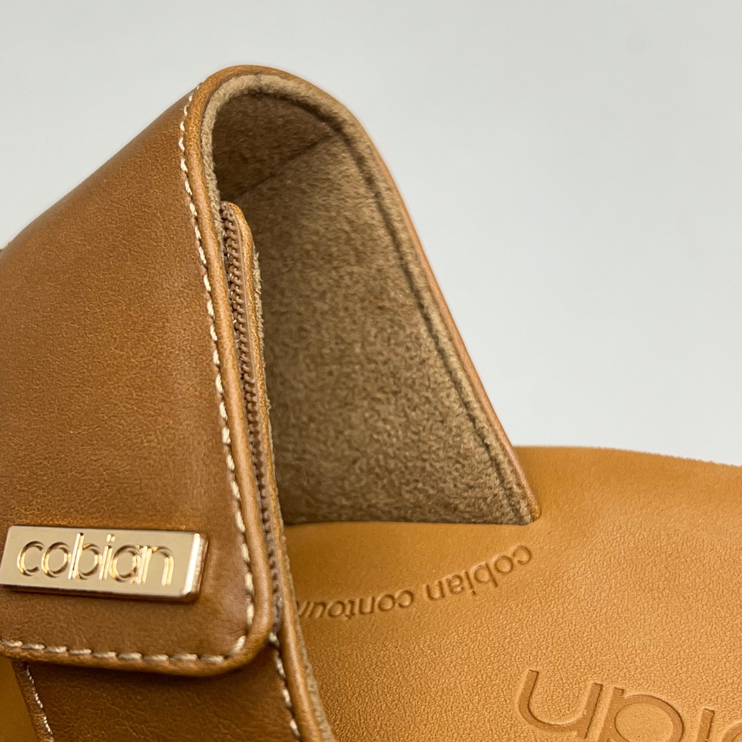 COBIAN Dana Rise Elevated Flatform Style Slide Women's Sz 8 Tan DNA24-230-08