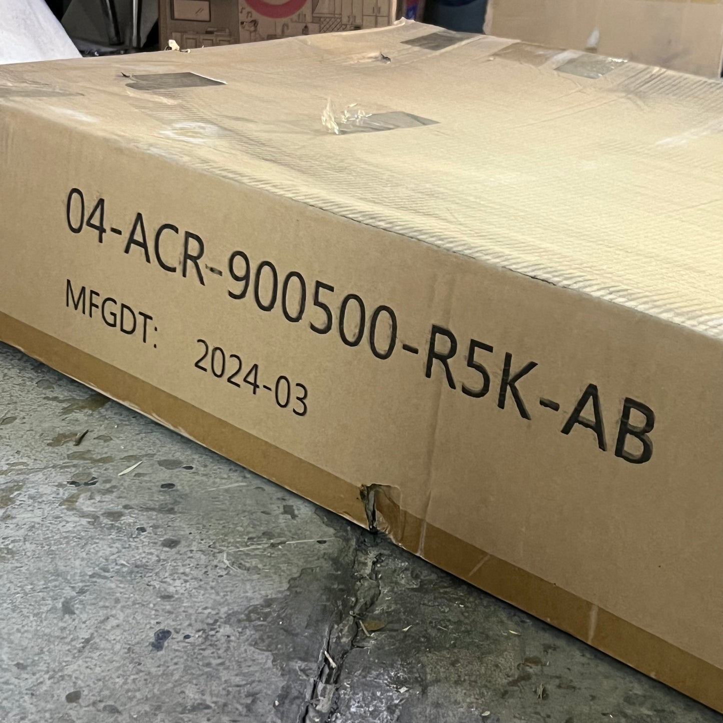 Window Blind Caravan & Black Tinted Flat Sz 21"H x 36"L 04-ACR-900500-R5K-AB