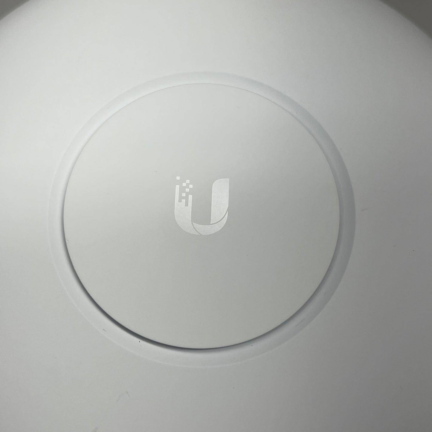 UBIQUITI NETWORKS Unifi Reliable Wi-fi Dual Gigabit Ethernet UAP-AC-PRO (Used)
