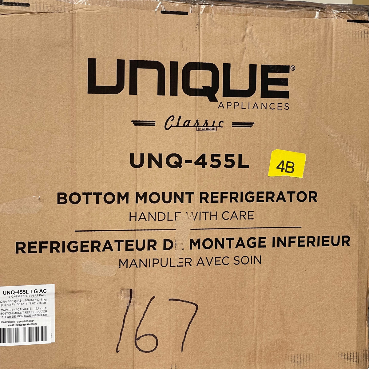 UNIQUE APPLIANCES Classic Series Bottom Mount Refrigerator 75"x29"x28" Ocean Mist UNQ-455L (Good)