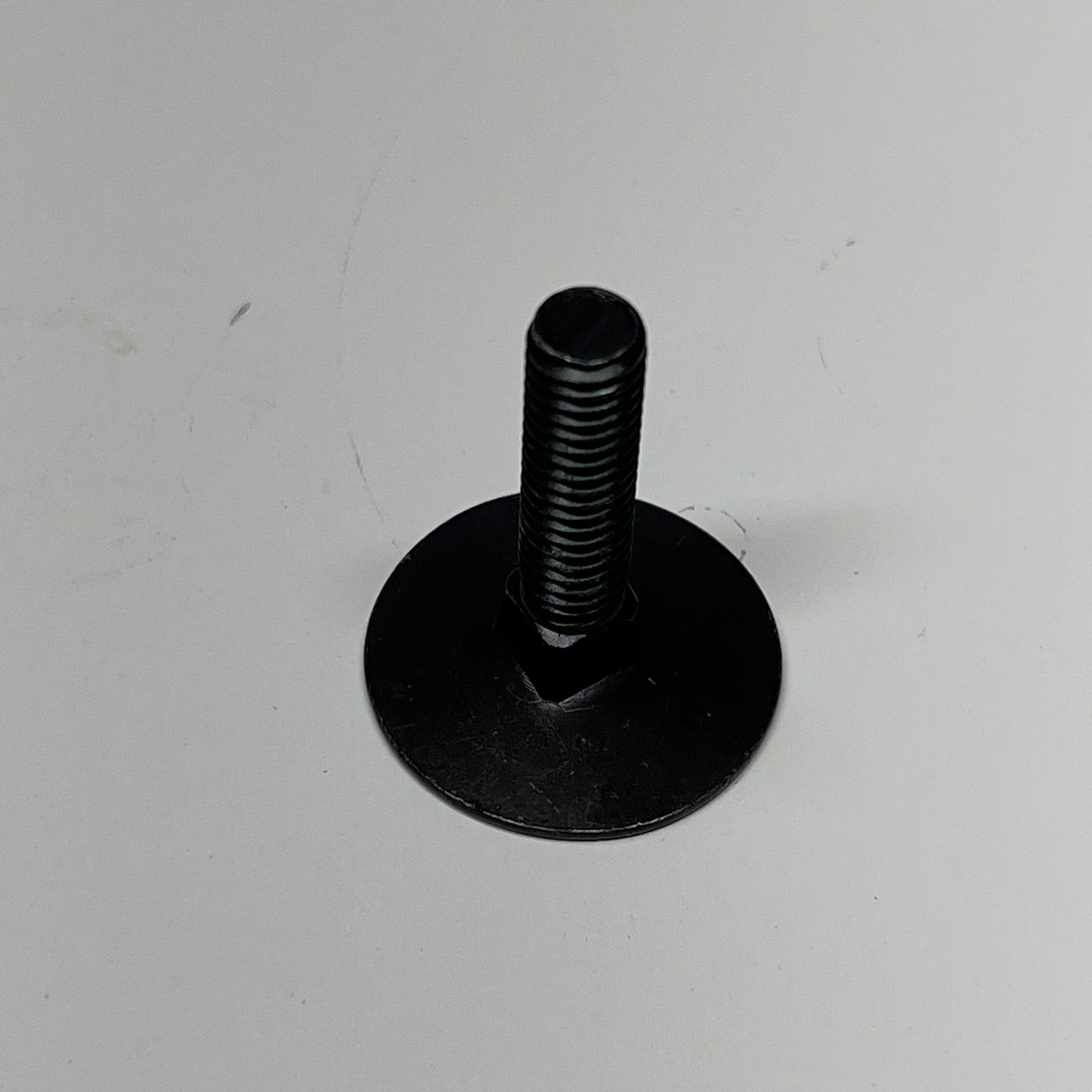TRAPCO INC (100 PACK) Elevator Bolt  5/16-18x1-1/2 Black BOEC15108