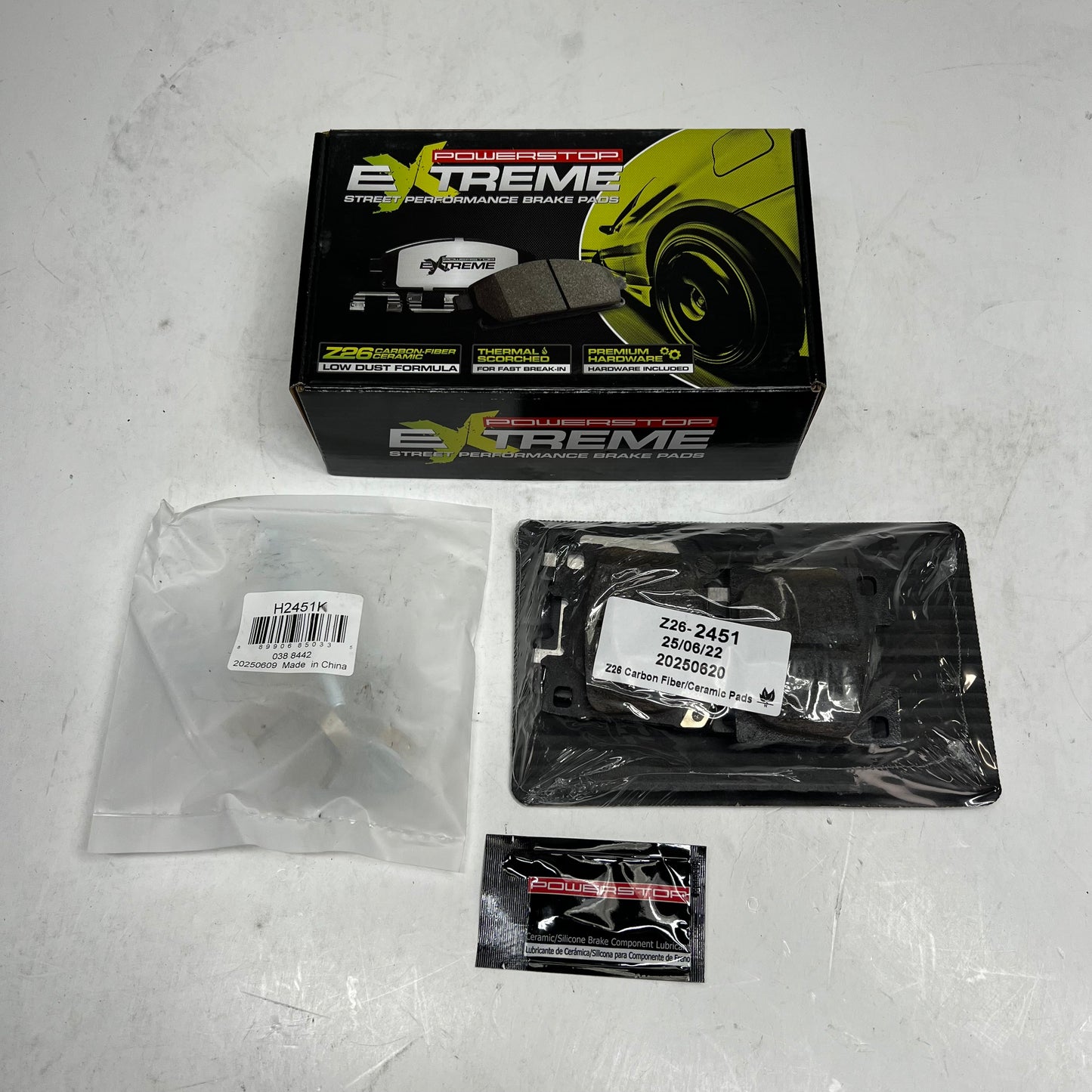 POWER STOP Extreme Street Performance Carbon-fiber Ceramic Brake Pads Z26-2451