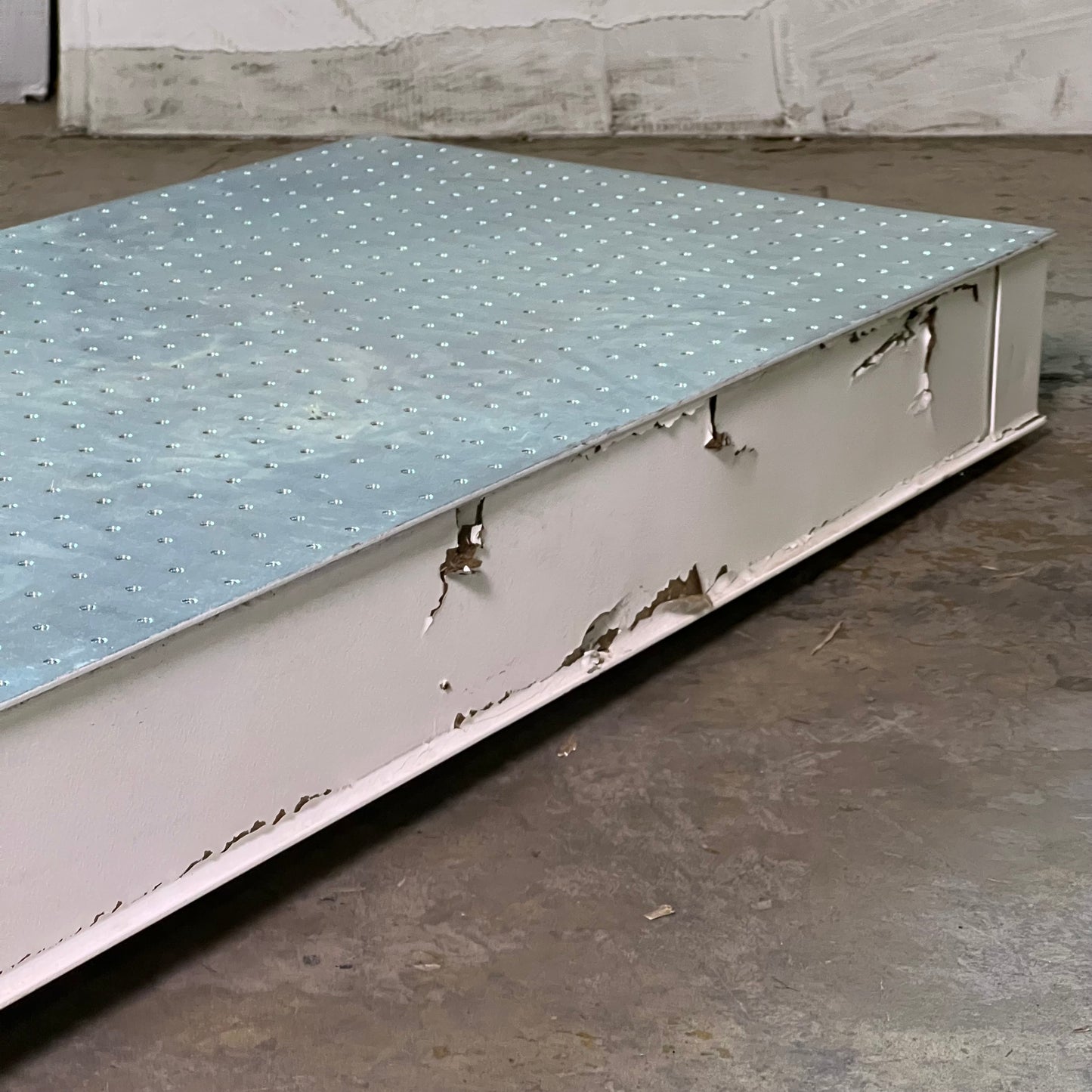 Steel Optical Breadboards 18"W x 72"L x 4"H Grey (AS-IS, A Little Damage)