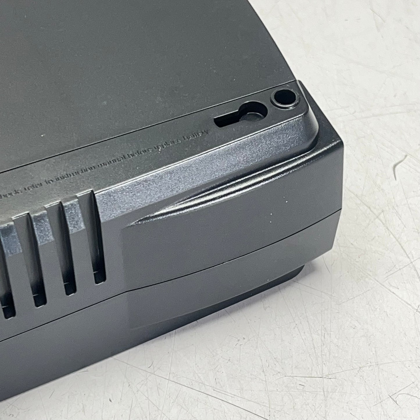 ULTRATECH Battery Backup Line-interactive Compact Ups 12 Outlet 0E-825V12VRD
