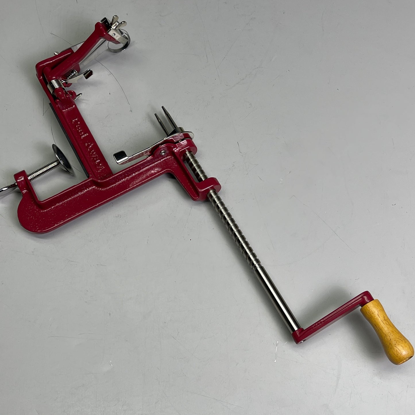 ZA@ AMCO Cast Iron Clamp Apple Peeler Corer Slicer Potatoes Red A501 628401 C