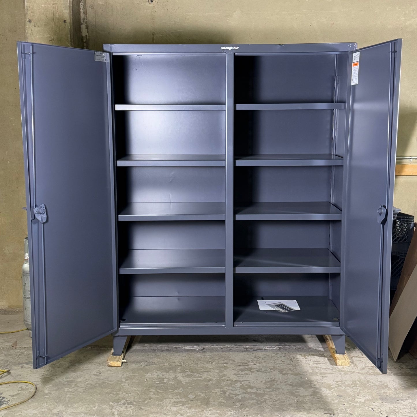 ZA@ STRONGHOLD Extreme Duty 12 GA Bin Cabinet W/ 5 Shelves 56-DS-248 Sz 24"Wx60"Lx79"H (New Other, Minor Scratches)