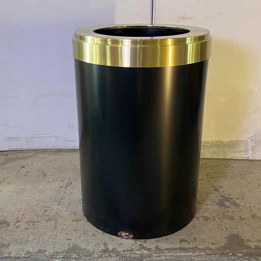 CLARO 35 Gal Metal Trash Can Sz 20"D x 30"H Black