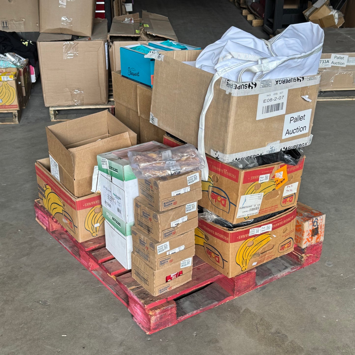 ZA@ Pallet of MIXED Dog Food, Stain Remover & Cleaner, Beef Stock, Visor Cap, Etc... (AS-IS)