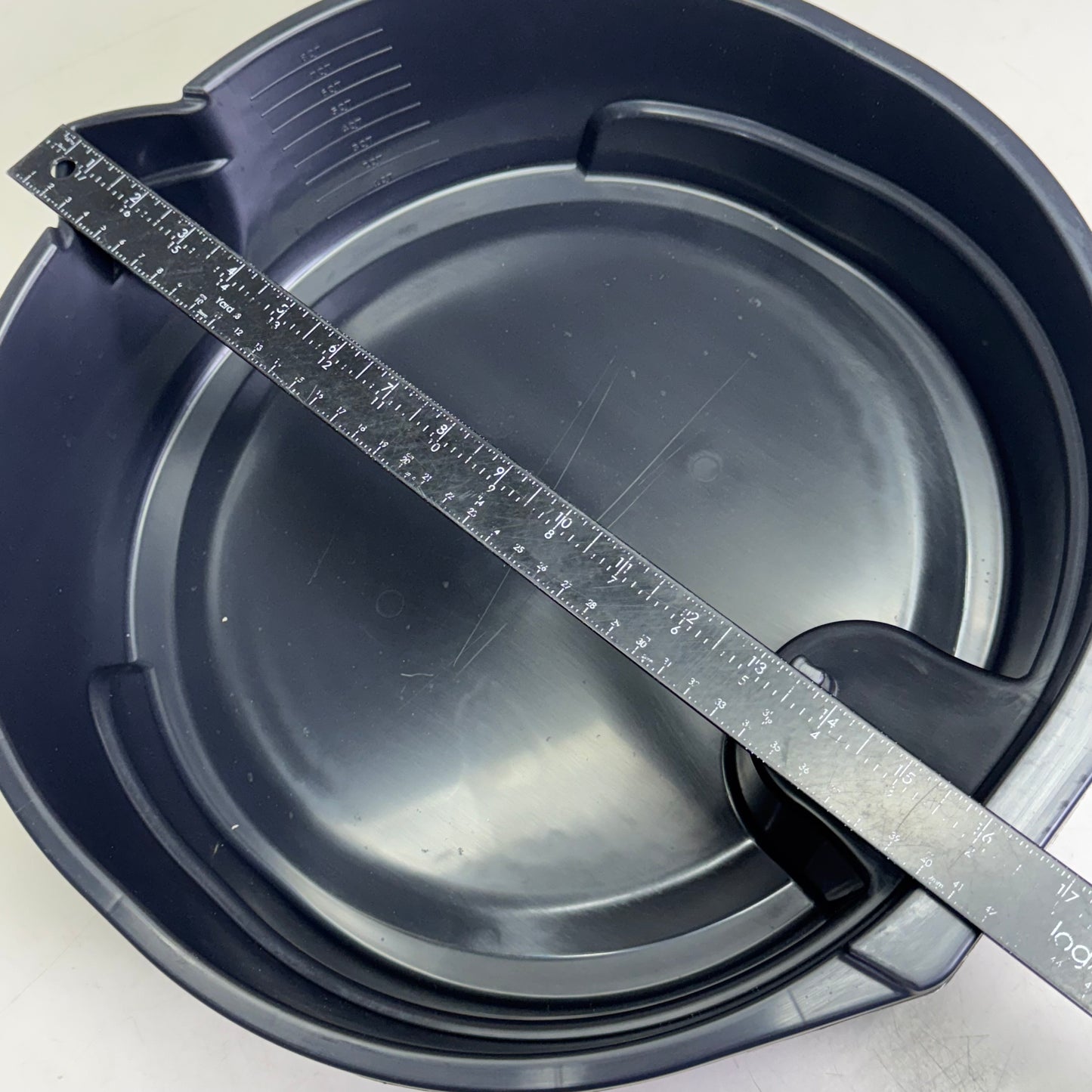 FLOTOOL (12 PACK) 8 Quart Drain Pan Sz 16.5” L x 15” W x 4” H, Black 42108MI