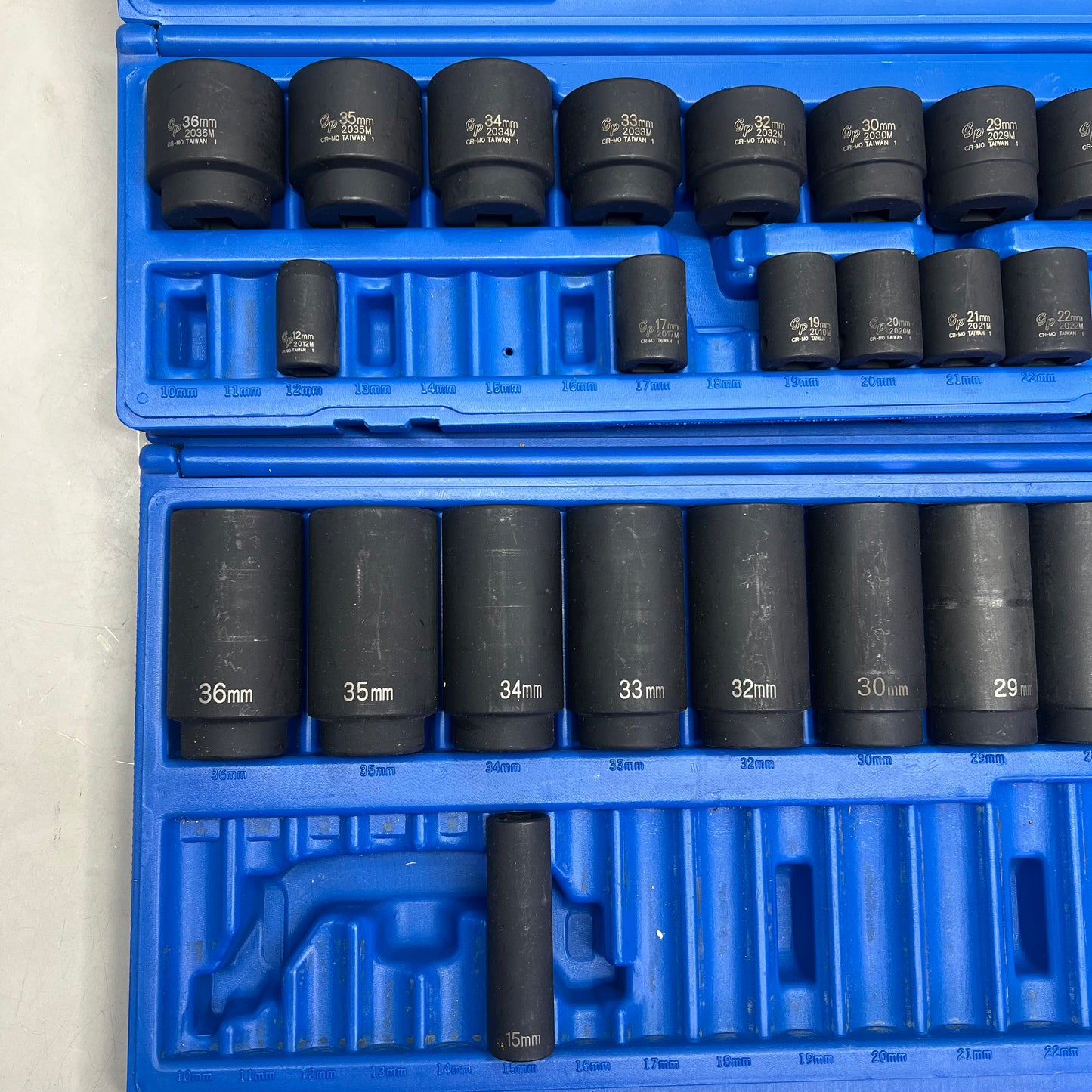 GREY PNEUMATIC CORP Metric Master Sets Alloy Steel Painted 1326MD 1326M (Used)