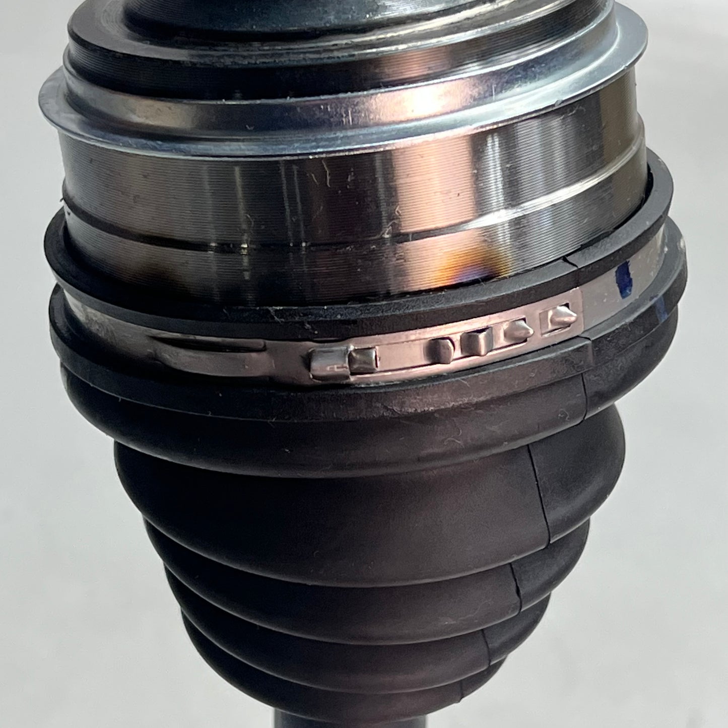 NAPA Premium CV Drive Axle For Audi Allroad, A4, A5, S5 Vehicles Models 94-8982